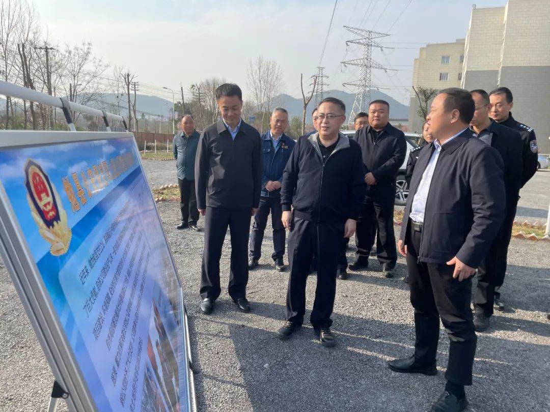 汉中市副市长雷江声一行到公司督导检查全国“两会”期间安全稳定工作 汉中市副市长雷江声一行到公司督导检查全国“两会”期间安全稳定工作