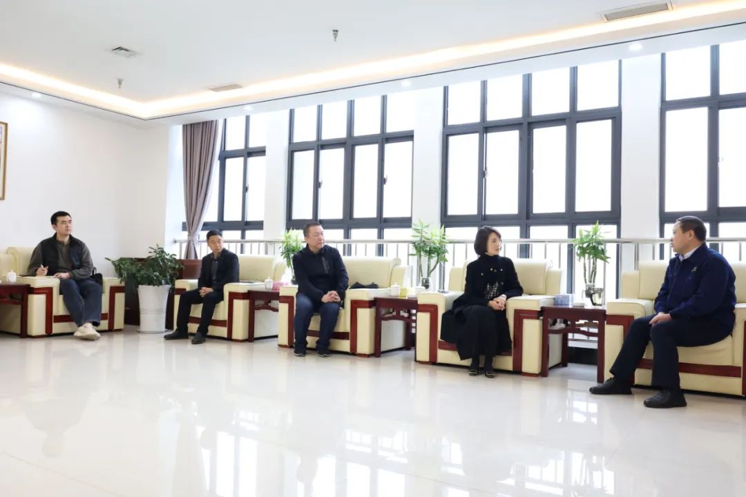 汉中市产业发展投资有限公司董事长、总经理李玉梅一行到公司调研座谈