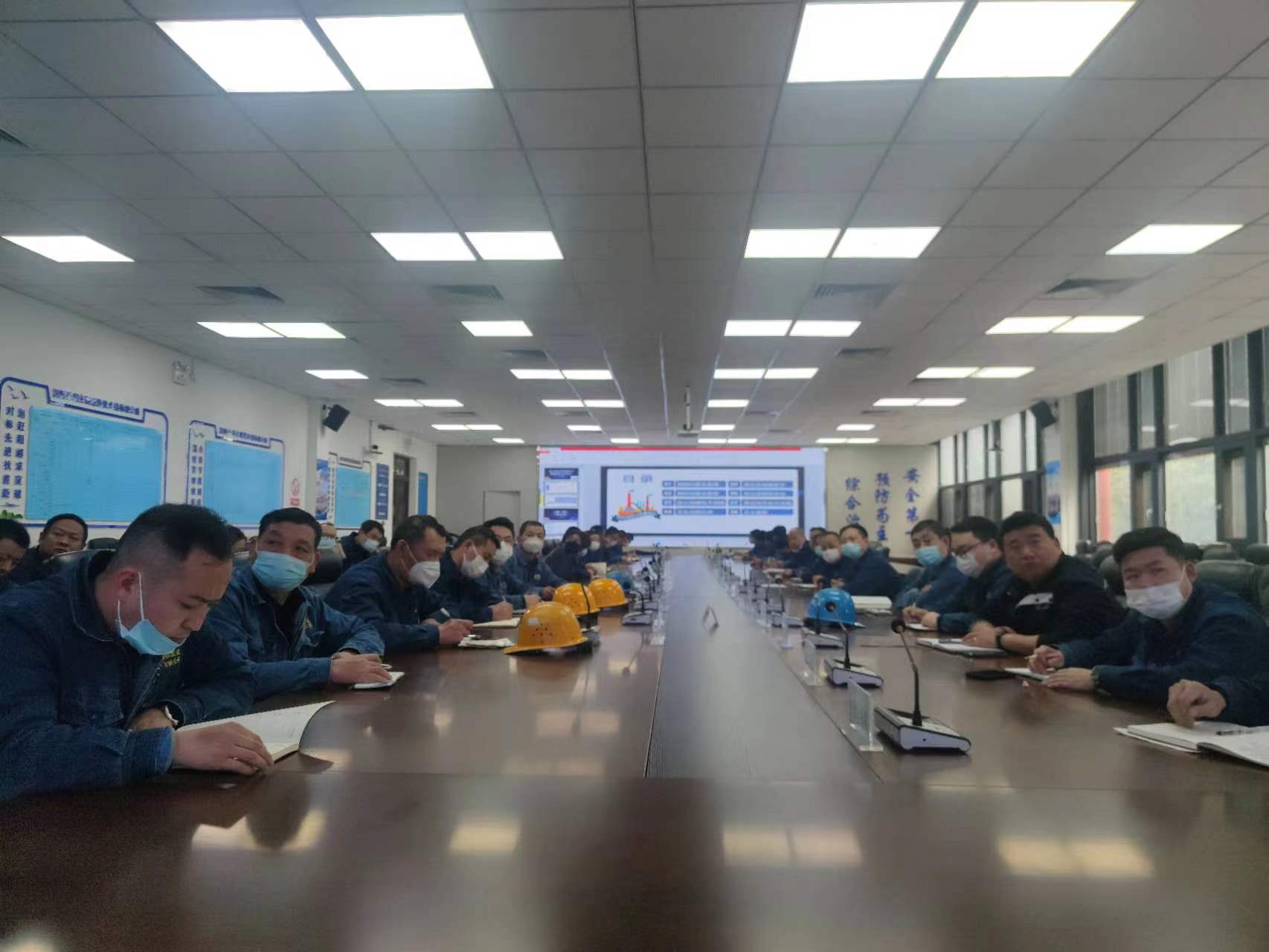 充电蓄能强本领!汉钢公司开展危险化学品专项培训 充电蓄能强本领!汉钢公司开展危险化学品专项培训