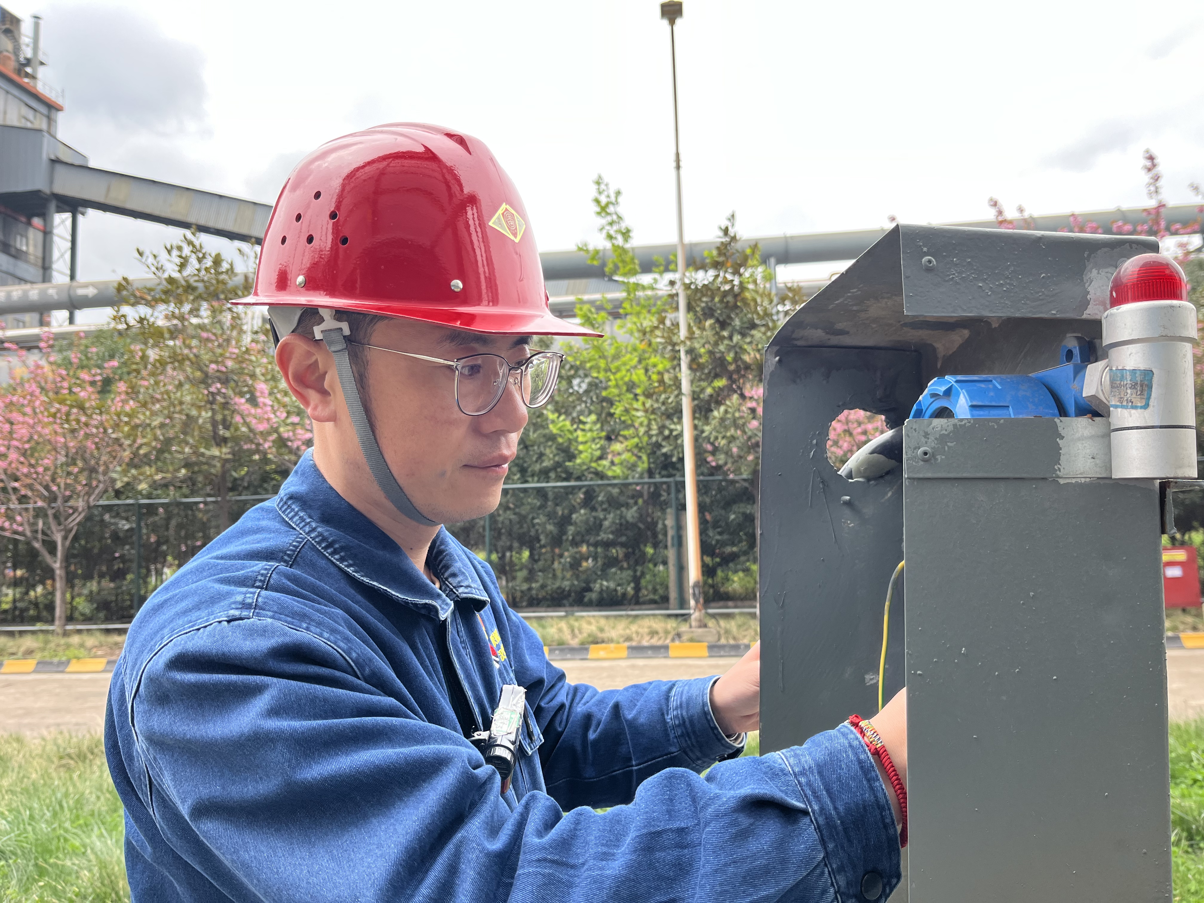 设备“大咖”袁伟豪的蜕变之路