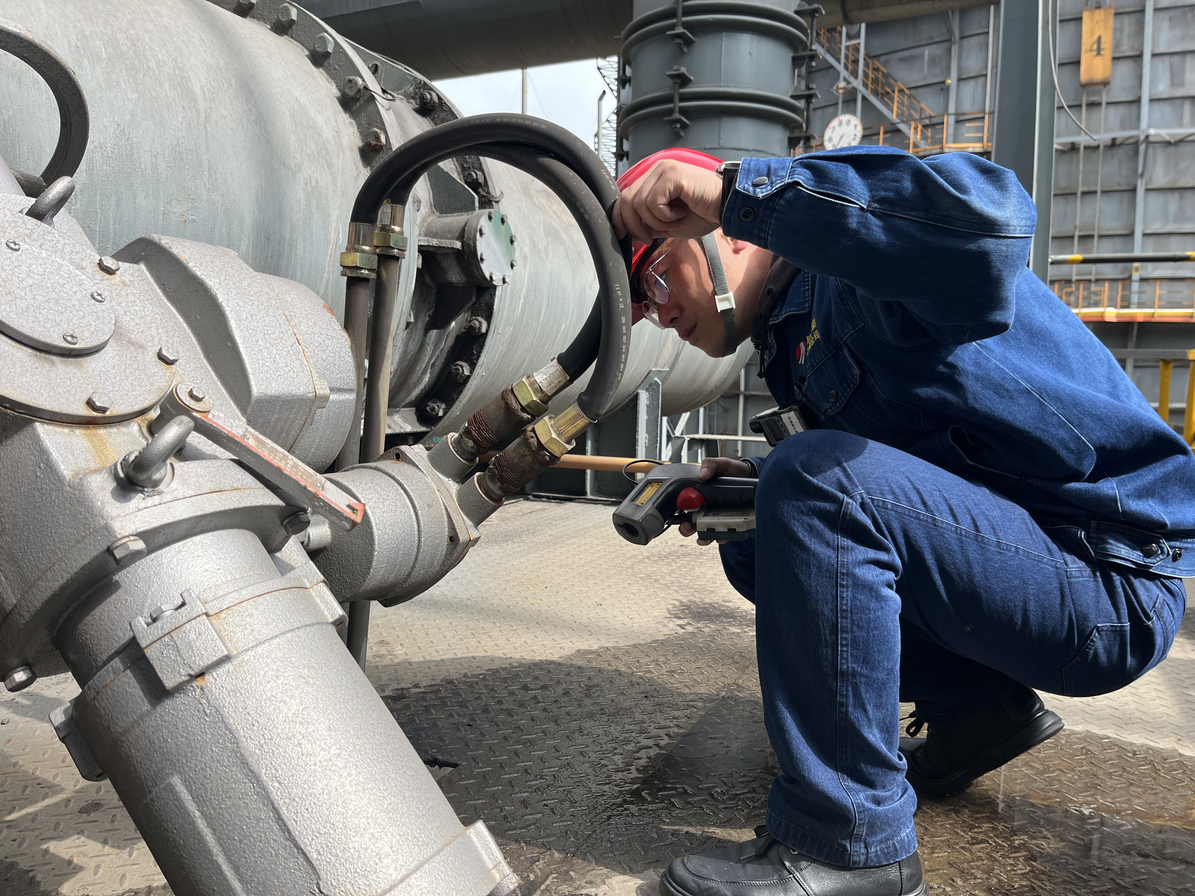 设备“大咖”袁伟豪的蜕变之路