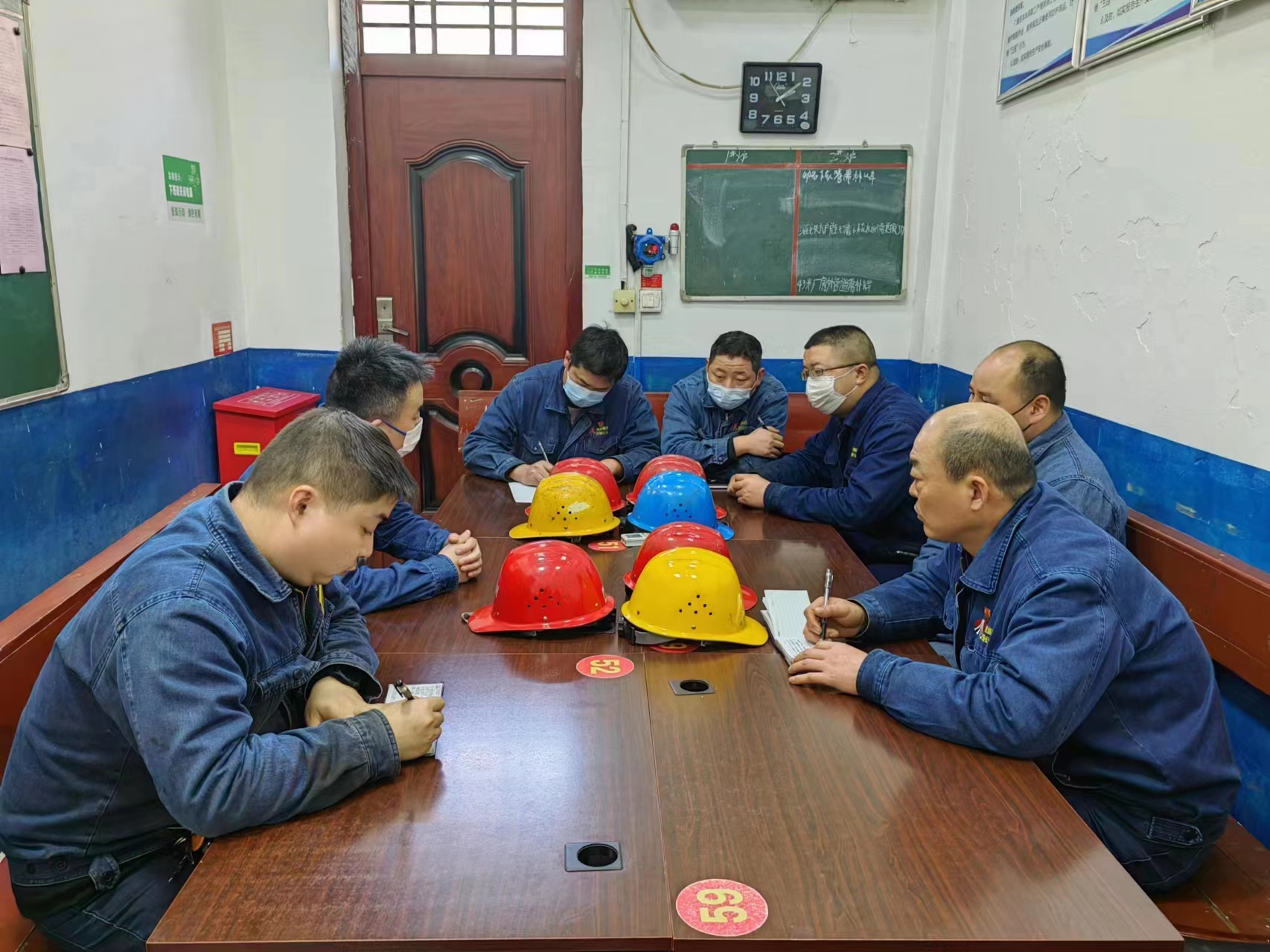 以时不我待的紧迫感全力推进降本增效