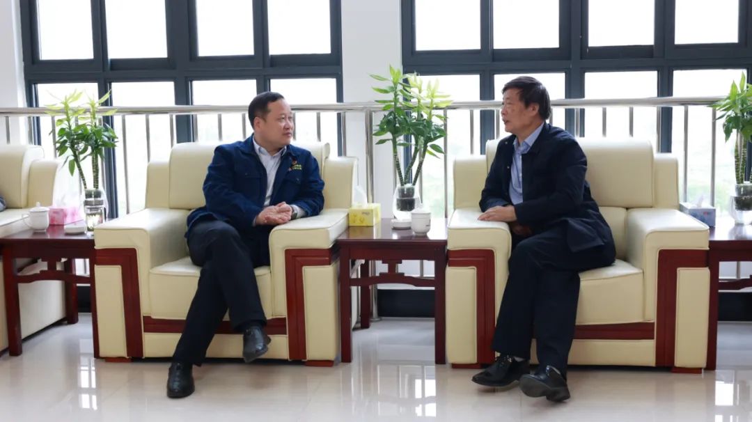 陕西省钢铁工业协会党支部书记李贵荣一行到公司调研