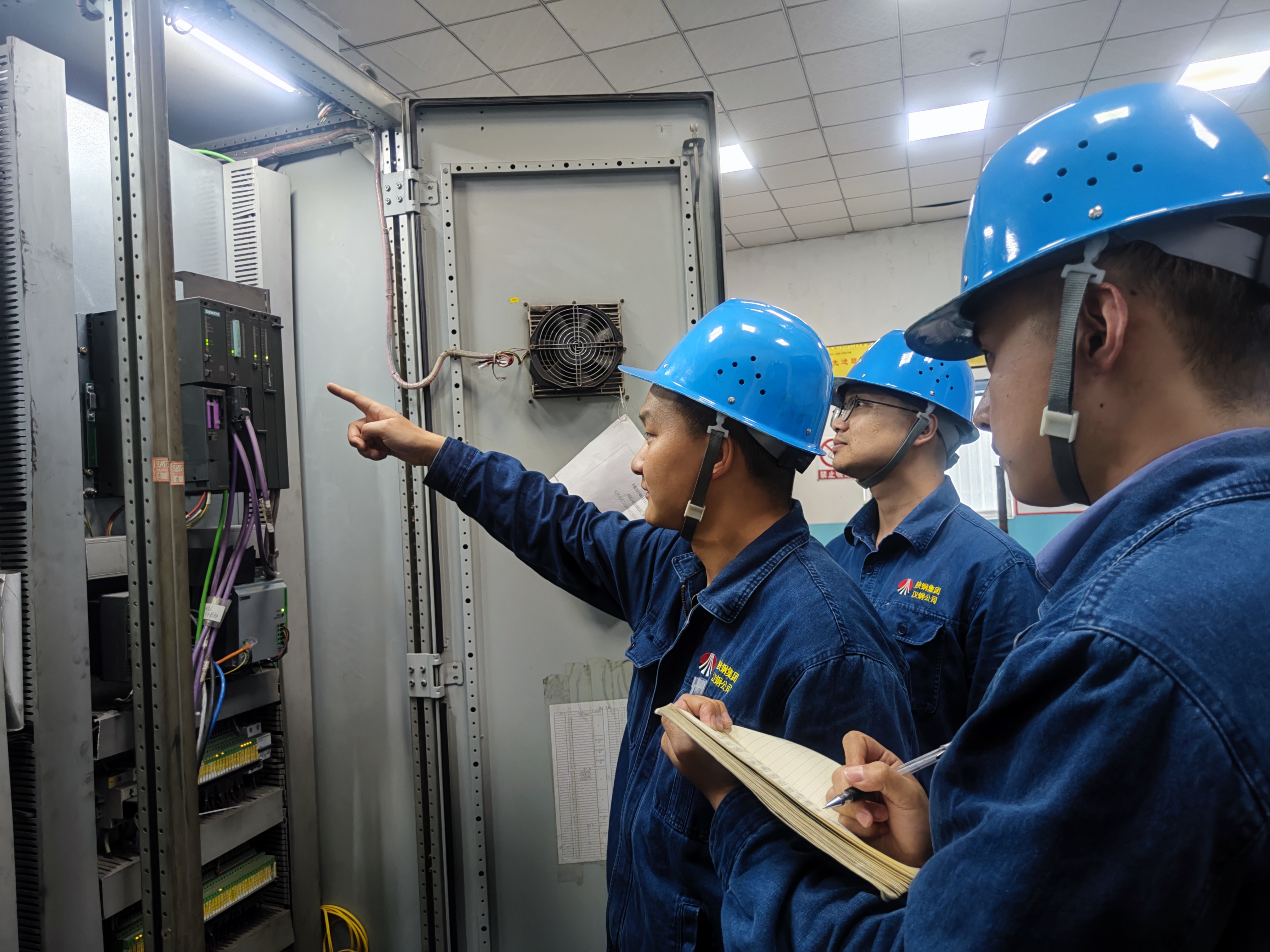 奋斗正青春｜中厚板厂智能制造小组成长记