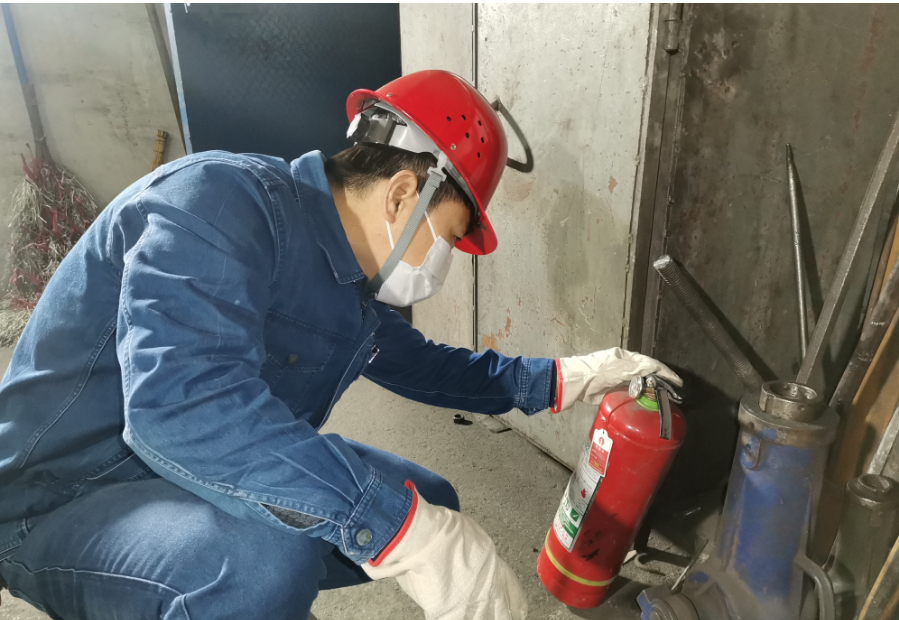 党建领航风帆劲 弛而不息强作风