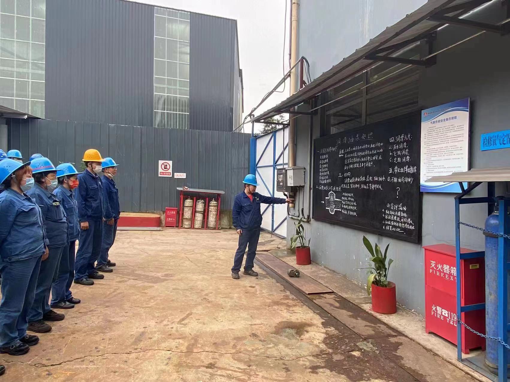 以“一岗多能”机制 深化人才培养模式