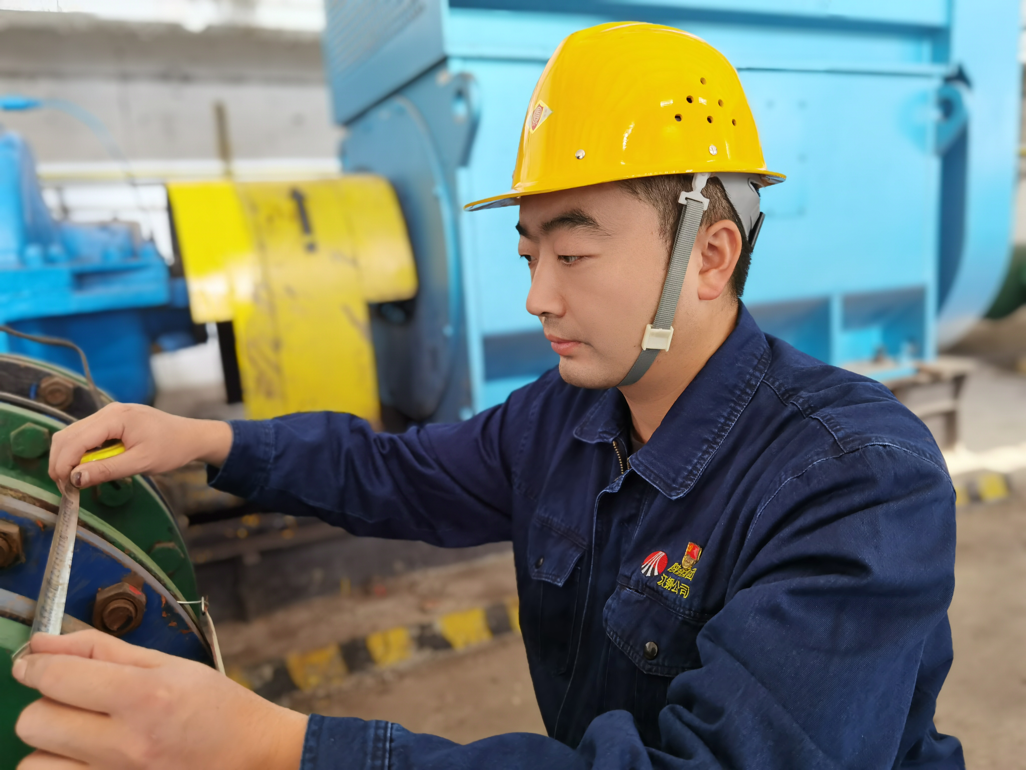 出彩正青春 建功正当时 ——记陕钢集团2021-2022年度“青年岗位建功能手”李根 出彩正青春 建功正当时 ——记陕钢集团2021-2022年度“青年岗位建功能手”李根