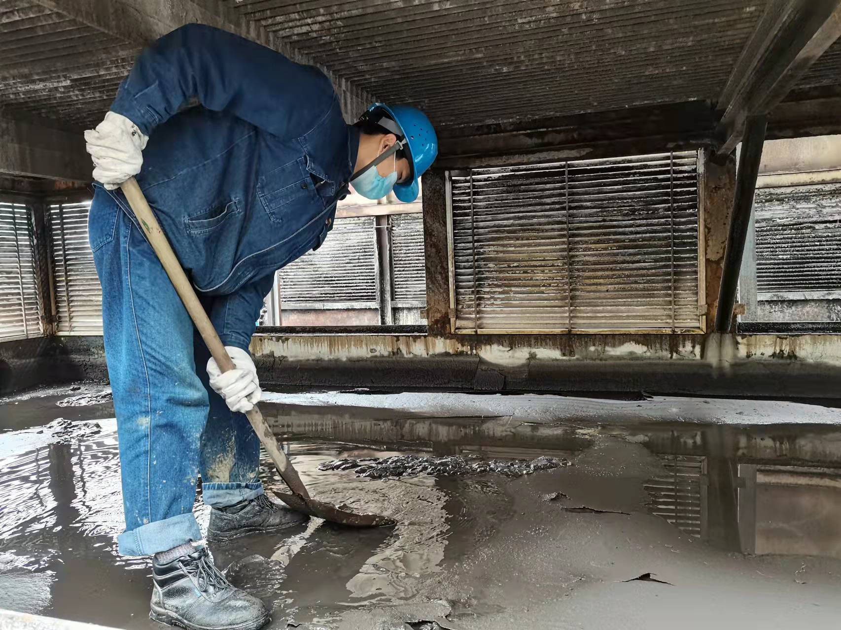 检修现场,他们星火成炬! 检修现场,他们星火成炬!