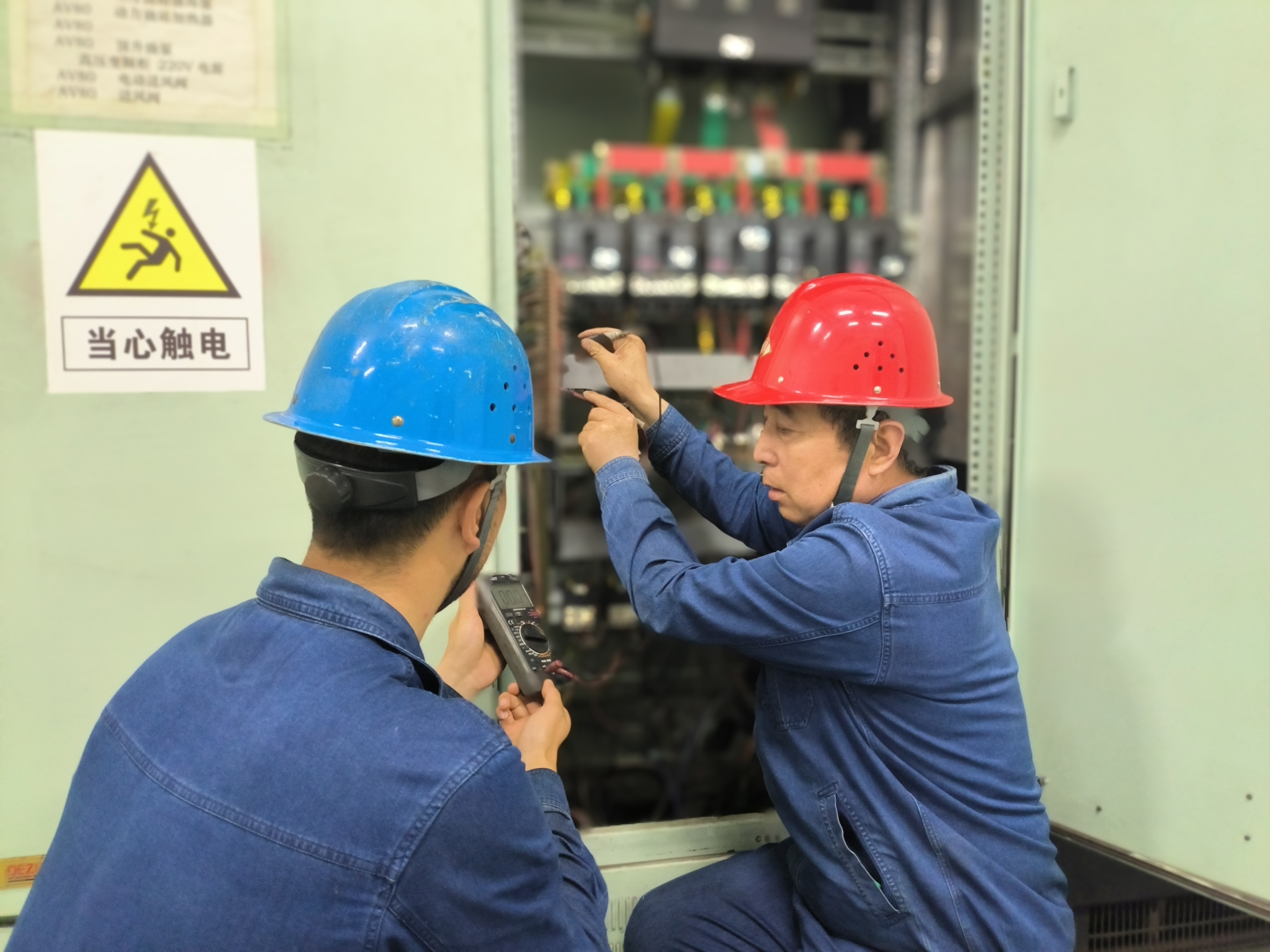 四代人 一个战线一颗初心 四代人 一个战线一颗初心