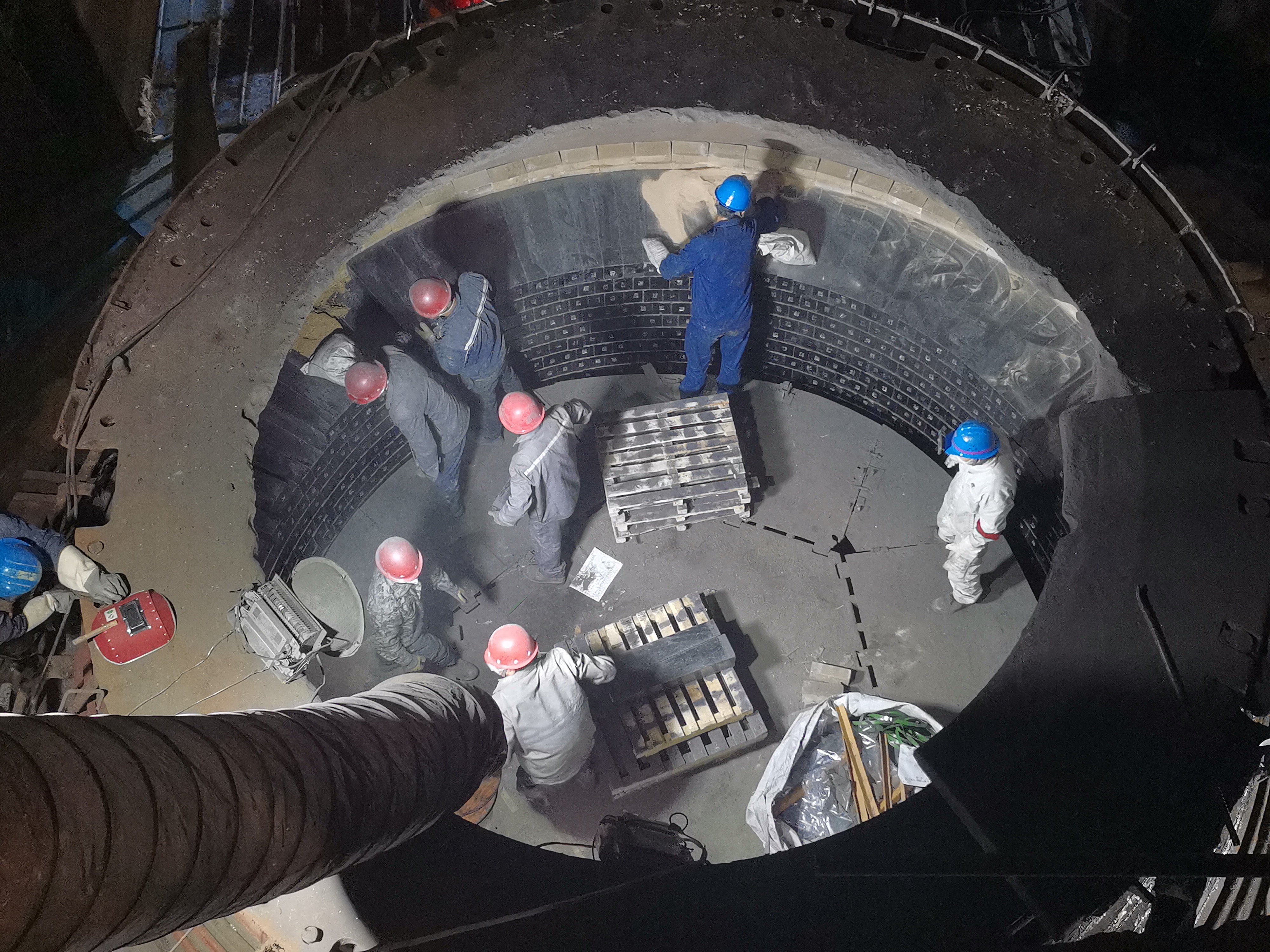 用奋斗的姿态画出检修最美“敬业福” 用奋斗的姿态画出检修最美“敬业福”