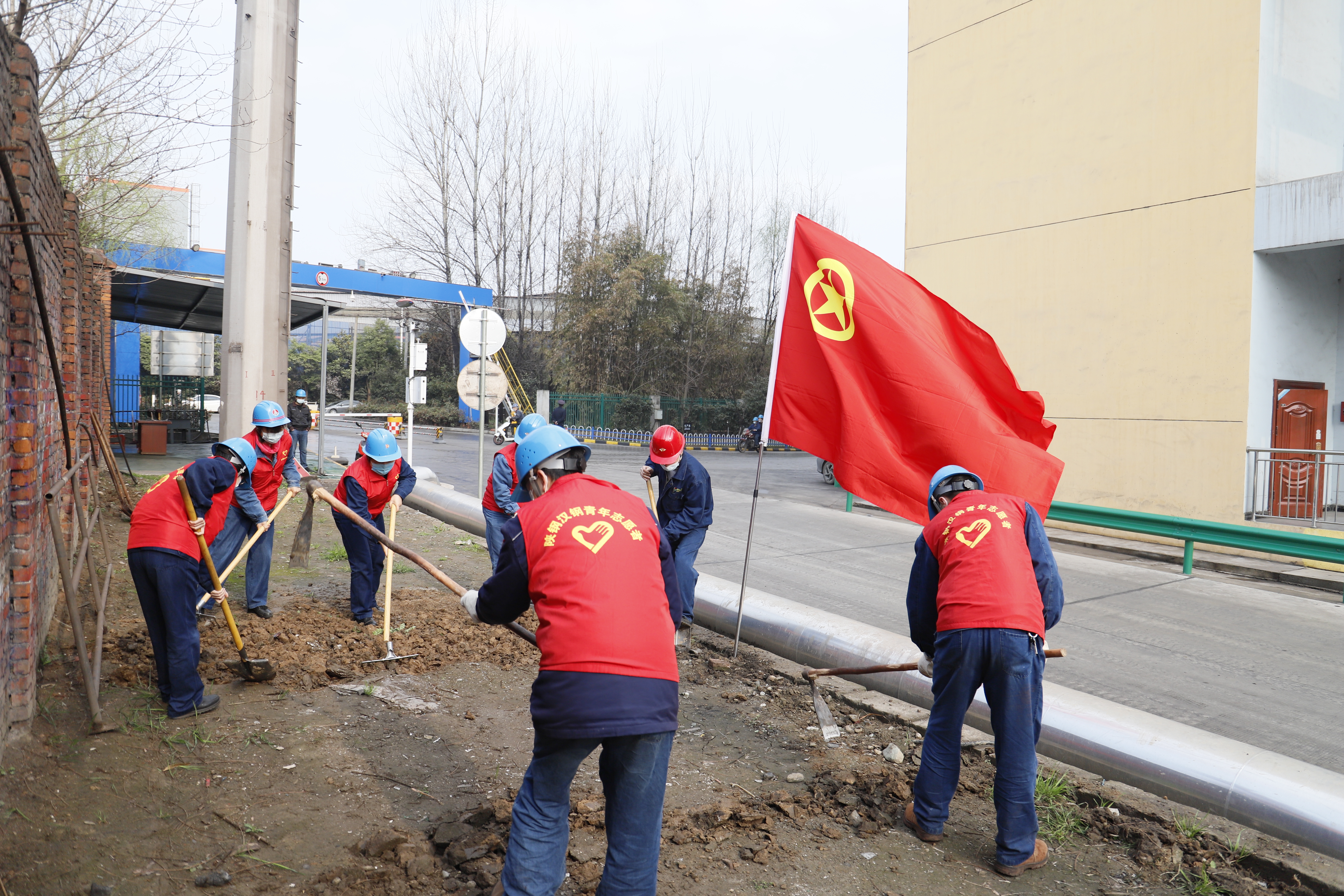 向绿而行，描绘“双碳”新画卷