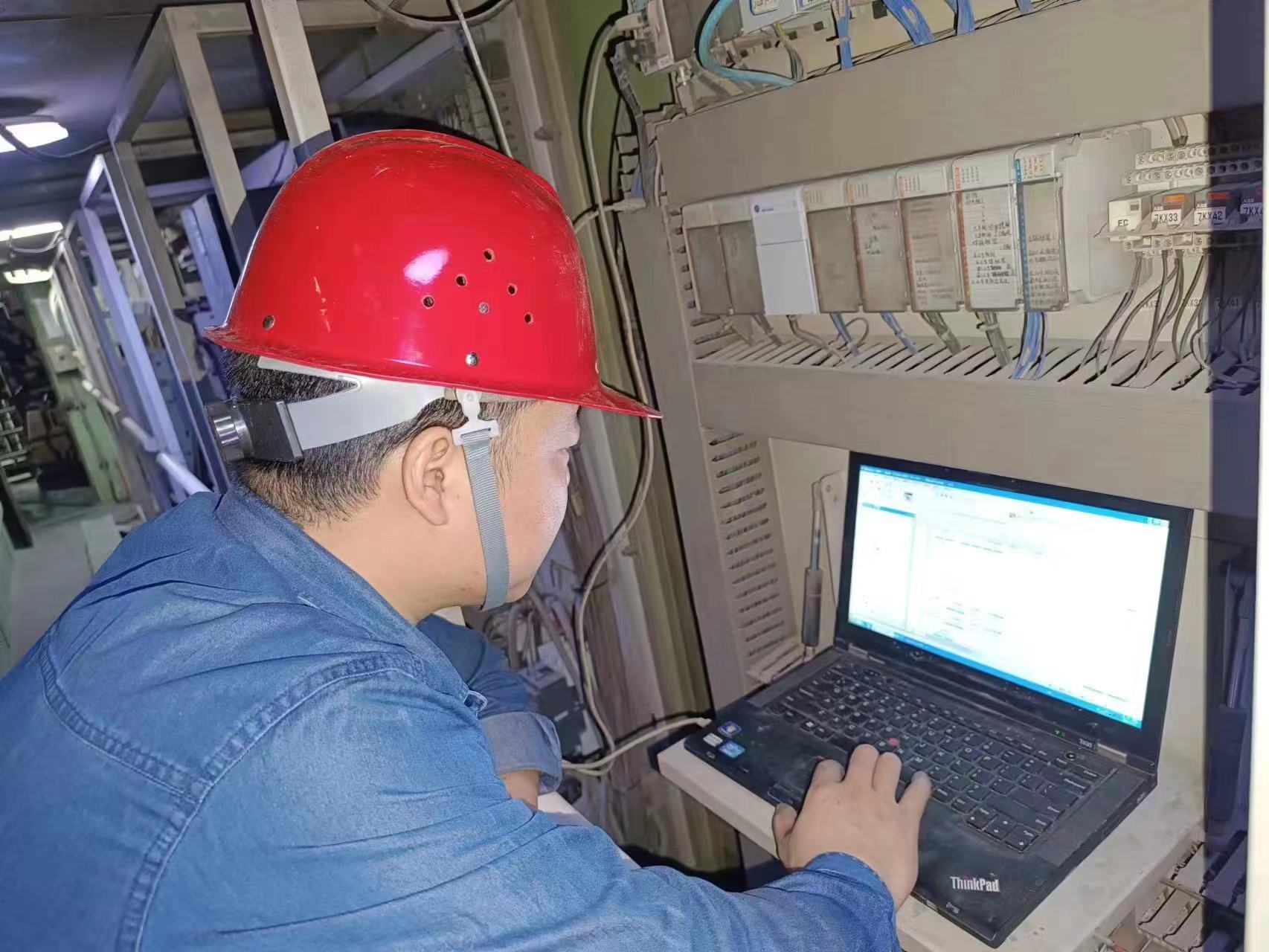 扎根一线做“惠”飞的“超人” 扎根一线做“惠”飞的“超人”