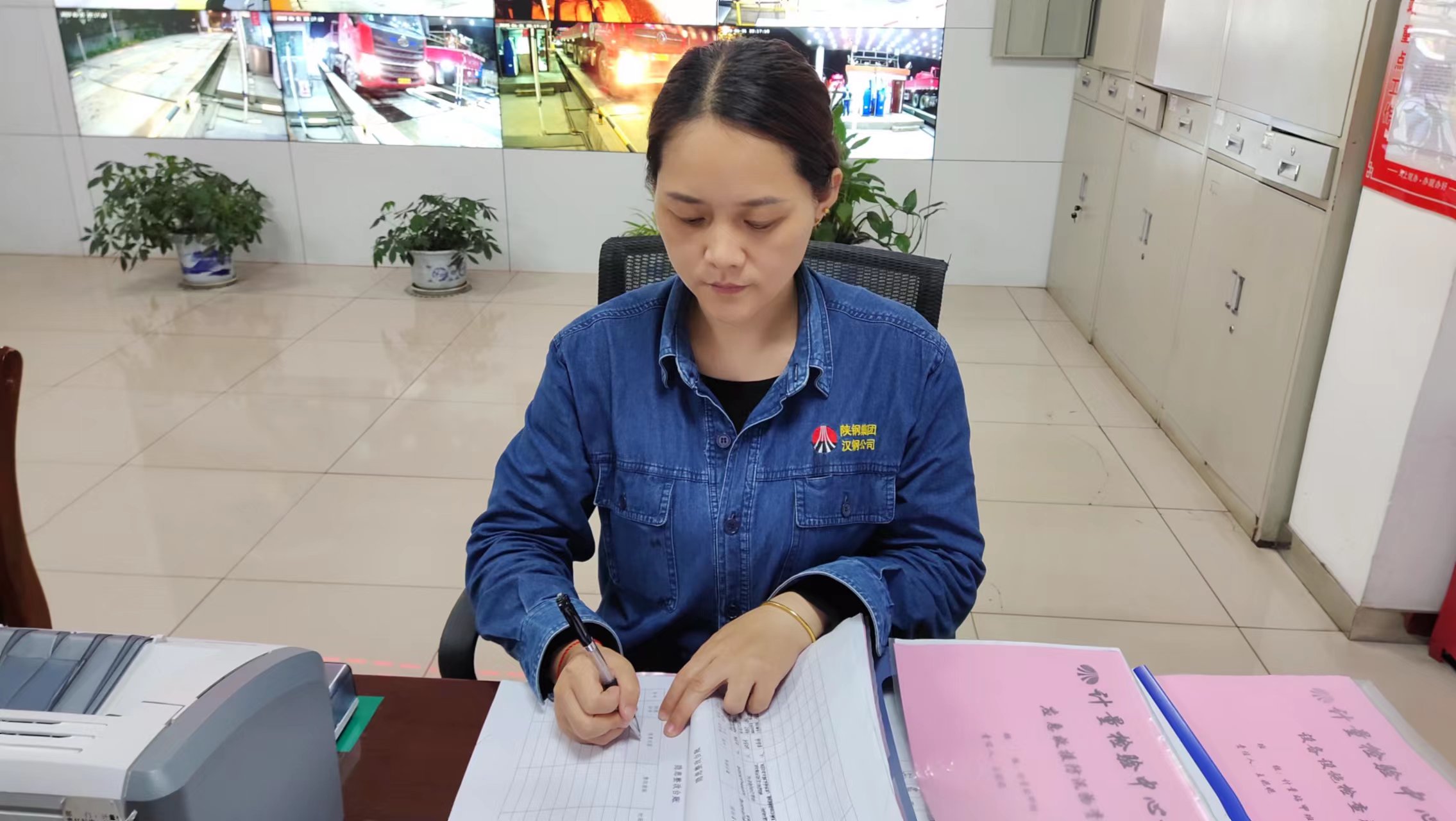 苔花如米小，也学牡丹开——记计量检验中心的女工们