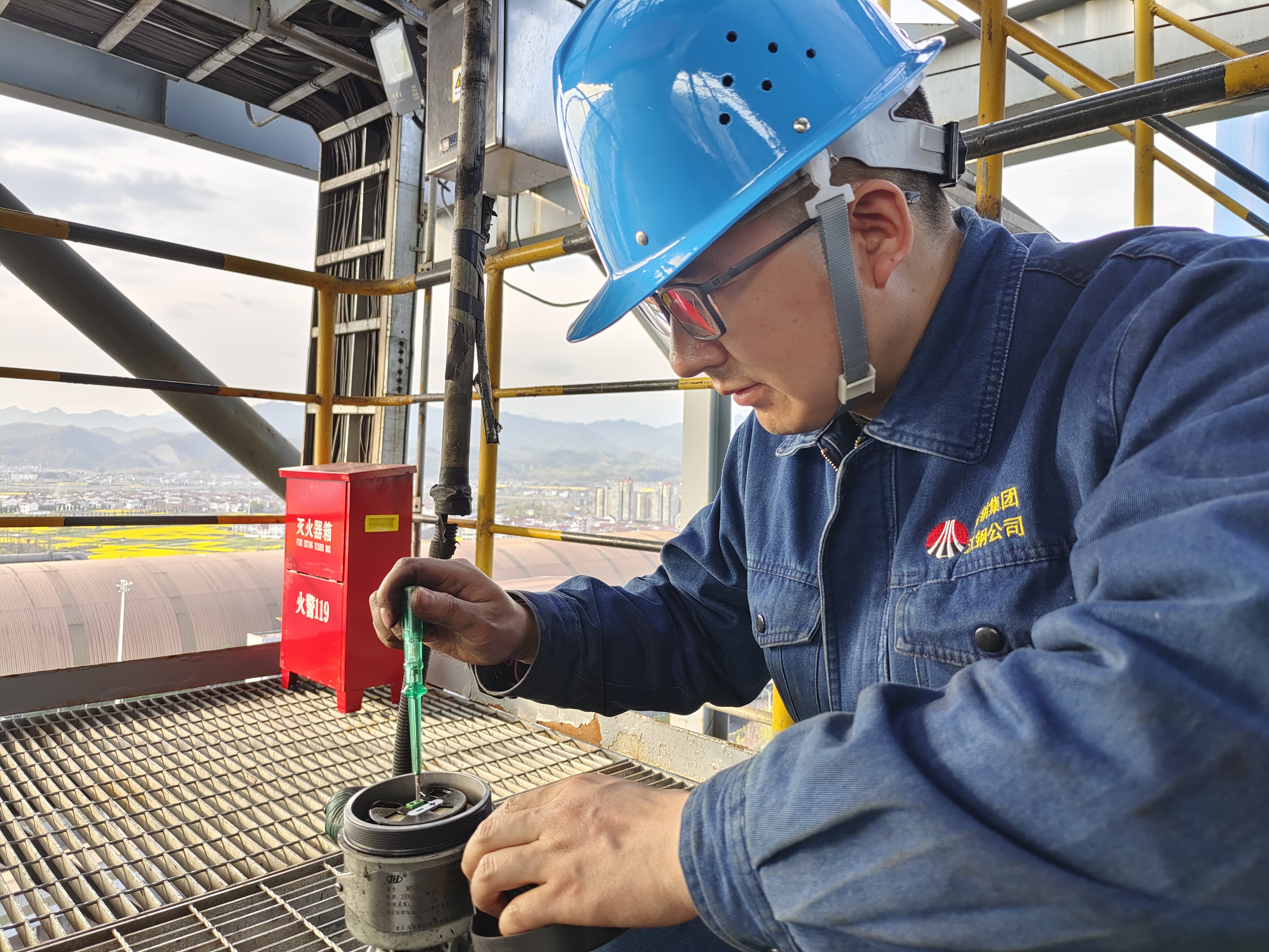 他，“轻装”上阵“挑大梁”