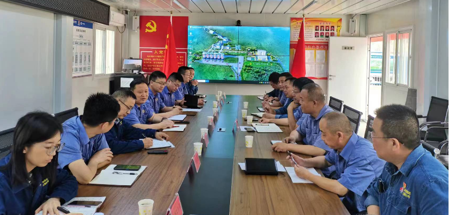 现场调研解难题 全力以赴提效能! 周永平到中厚板厂、双石矿业公司进行专题调研 现场调研解难题 全力以赴提效能! 周永平到中厚板厂、双石矿业公司进行专题调研