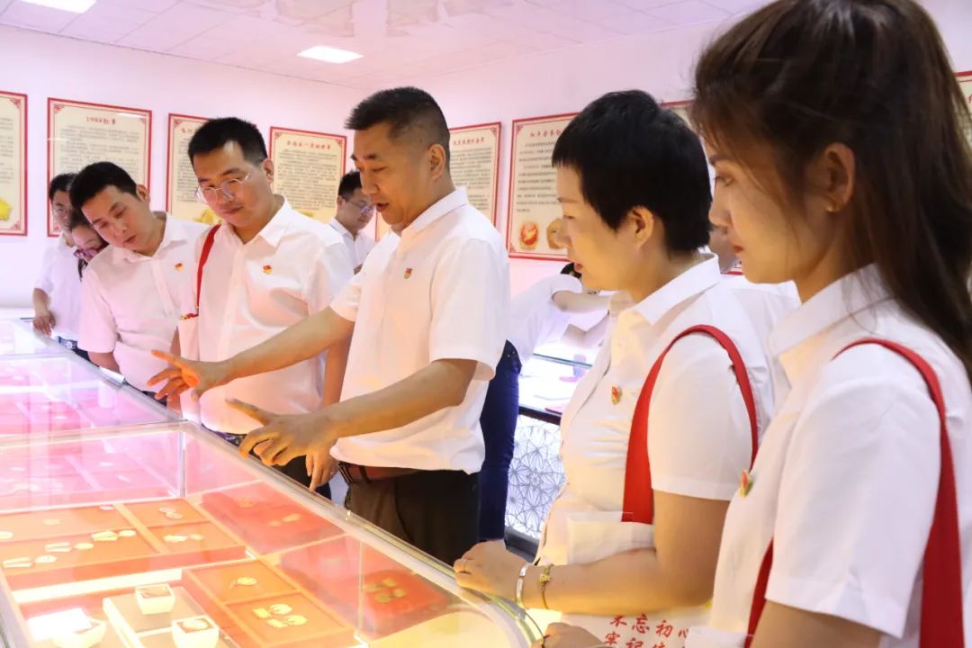 用心培养，搭建育才“大平台”