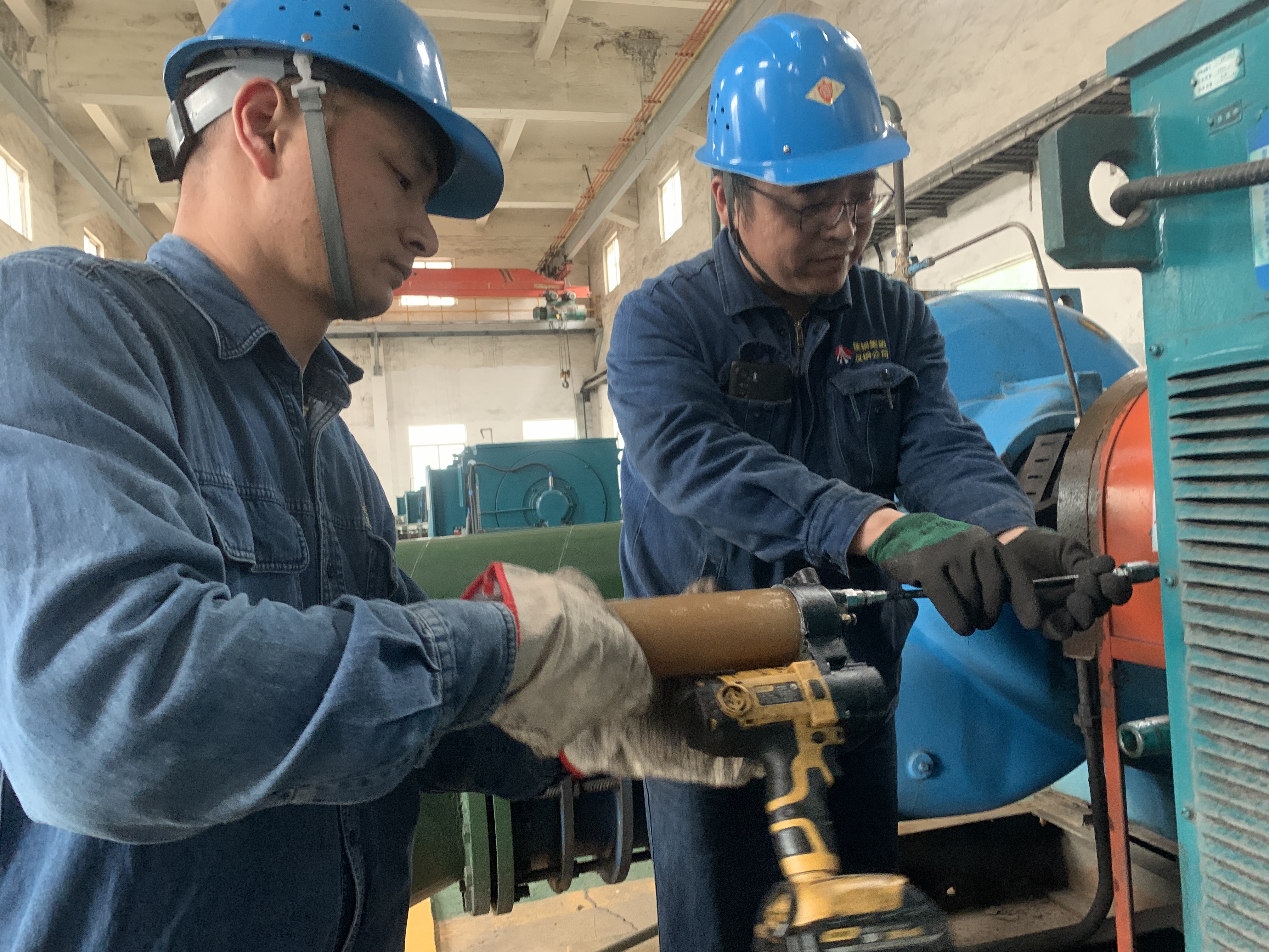 热浪来袭，他们直面“烤”验不服暑