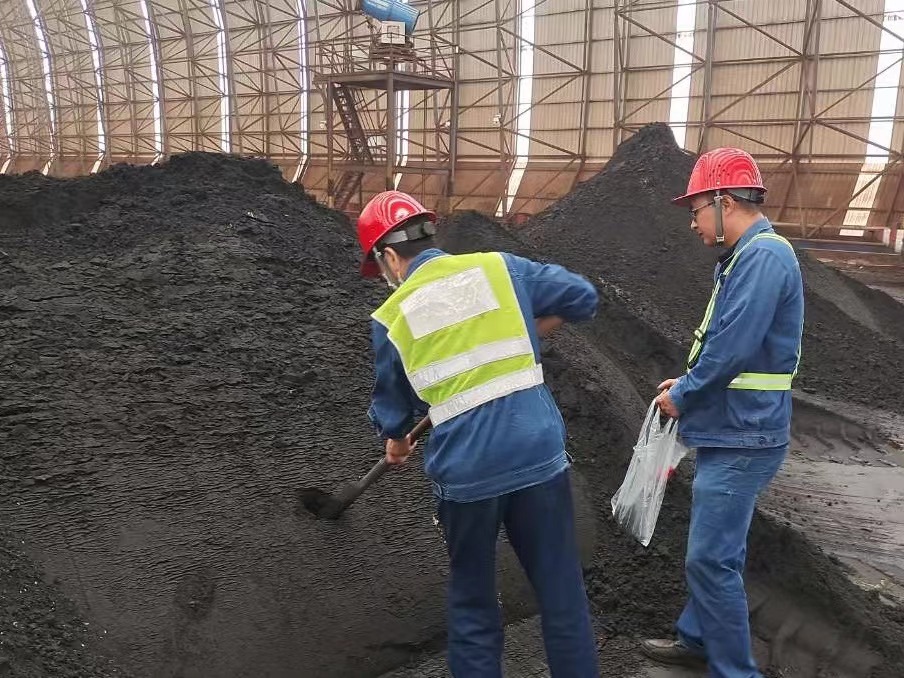 冒酷暑、战高温，他们迎“烤”而上