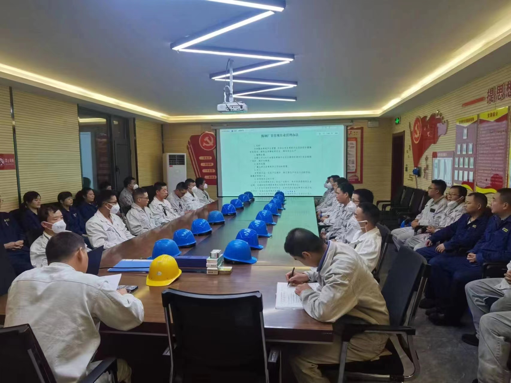 战高温，守一线，丝丝清凉入心田