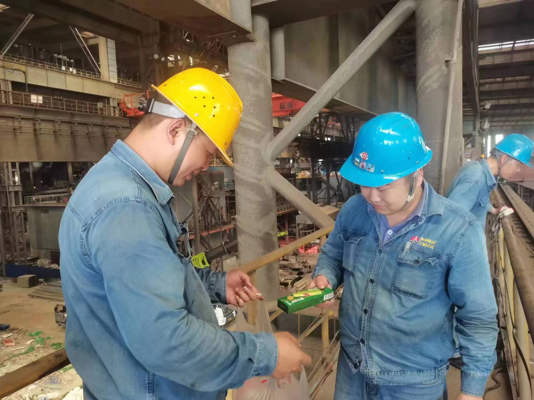 战高温，守一线，丝丝清凉入心田