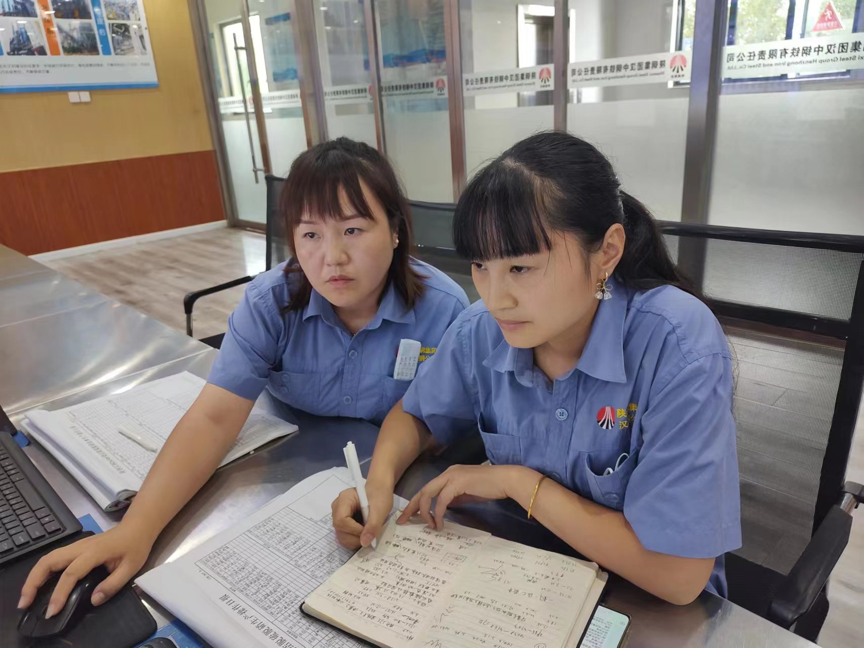 “师带徒”,让人才沉心干事 “师带徒”,让人才沉心干事