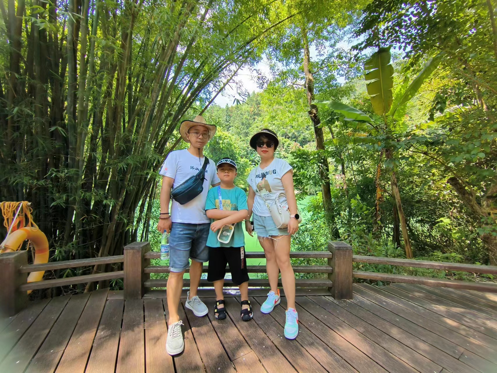 遇上“情人节”:“双职工”的爱与奉献 遇上“情人节”:“双职工”的爱与奉献