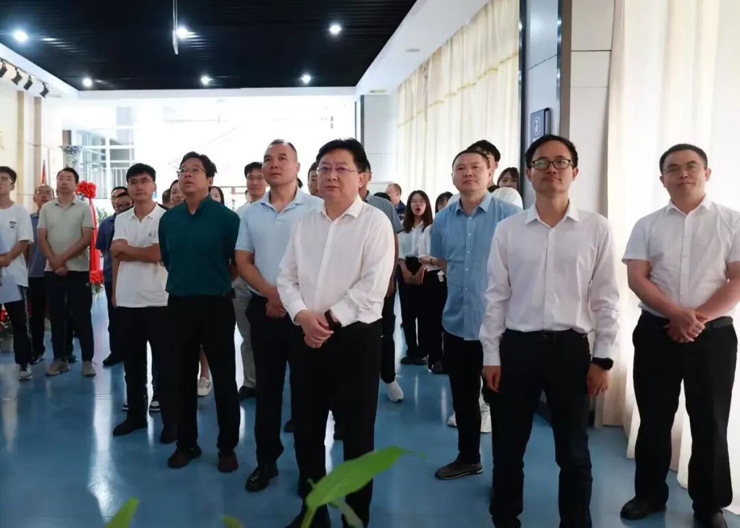 秦创原总窗口科创团队、科创企业汉中行暨项目签约活动来汉钢公司考察 秦创原总窗口科创团队、科创企业汉中行暨项目签约活动来汉钢公司考察