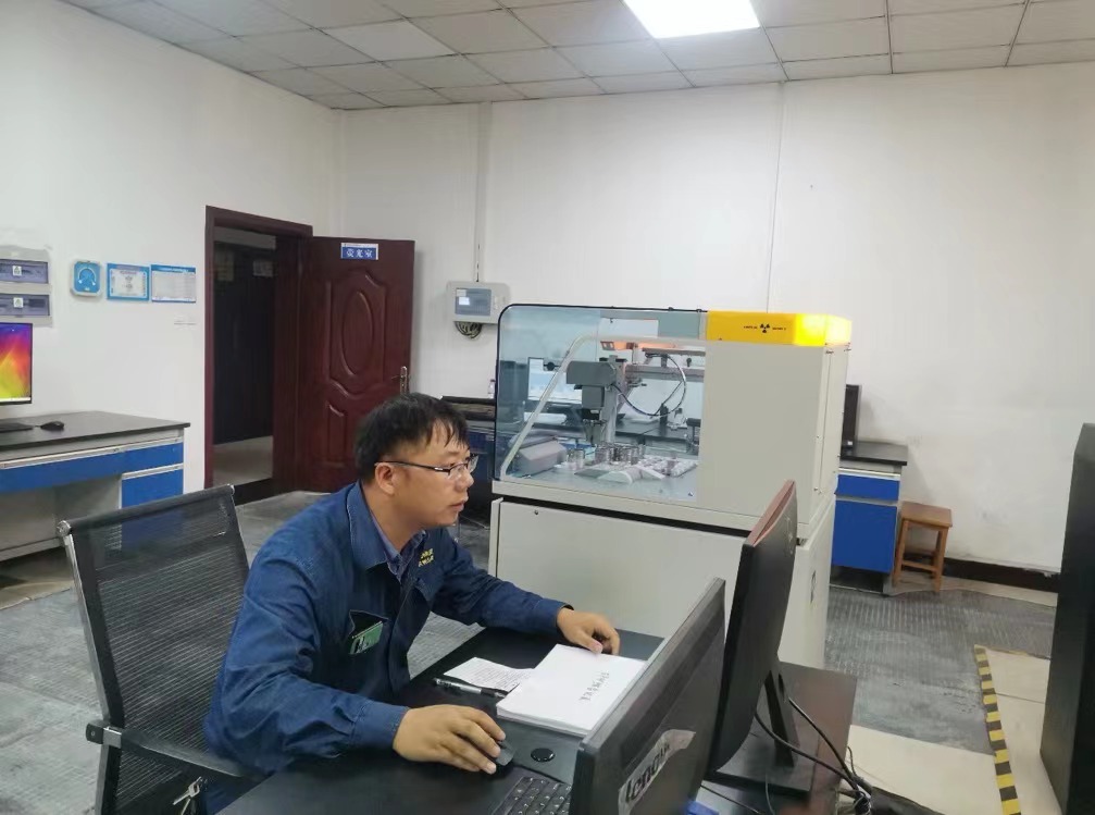 他,怎一个“抠”字了得 他,怎一个“抠”字了得