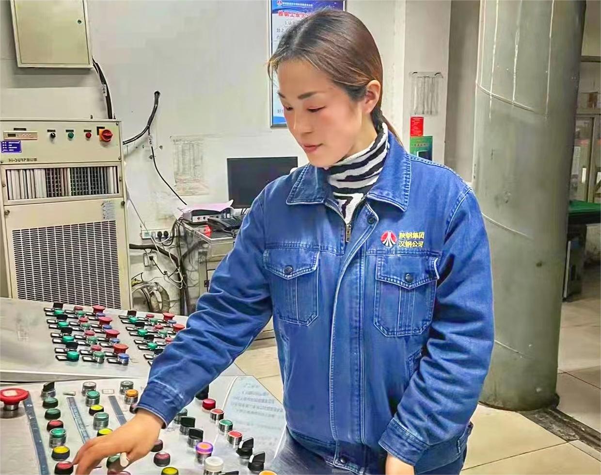 “她”们用坚守向祖国母亲告白 “她”们用坚守向祖国母亲告白