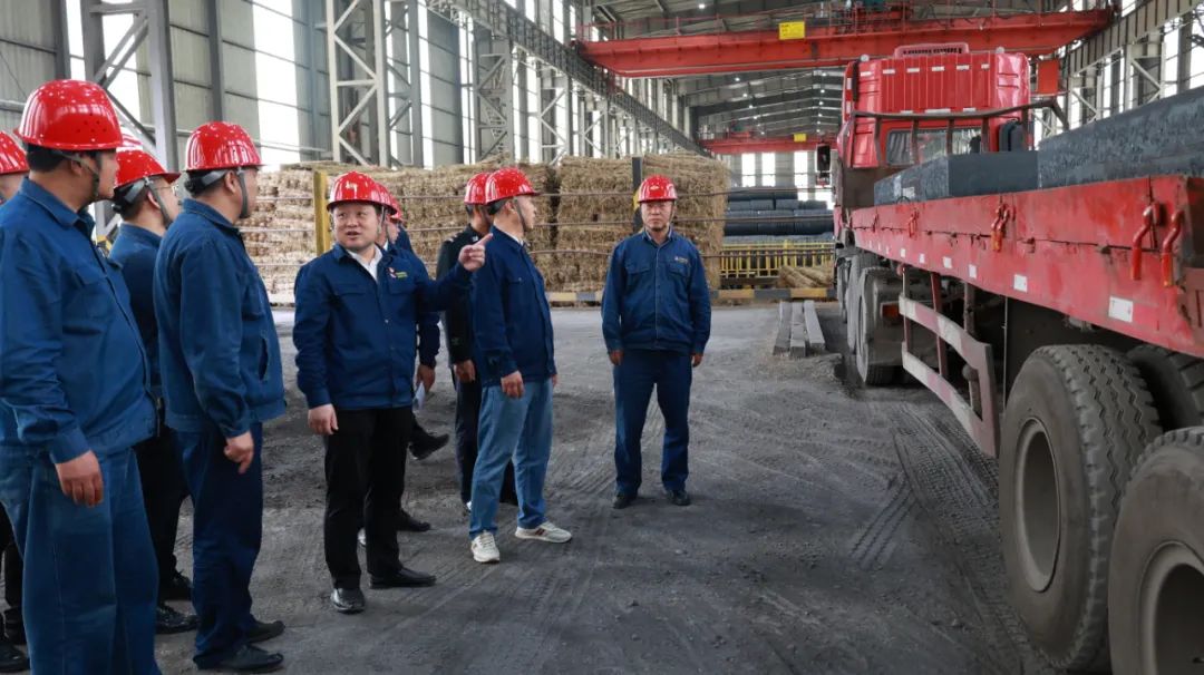 转型升级迈出重要一步!汉钢公司首批中厚板板坯正式装车销售 转型升级迈出重要一步!汉钢公司首批中厚板板坯正式装车销售