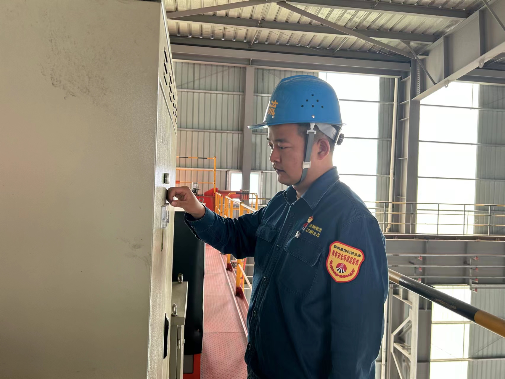 以青春之誓言 筑安全之基石 ——记2022 年度全国钢铁行业“青安杯“竞赛最佳青年安全监督岗岗长刘佳佳 以青春之誓言 筑安全之基石 ——记2022 年度全国钢铁行业“青安杯“竞赛最佳青年安全监督岗岗长刘佳佳