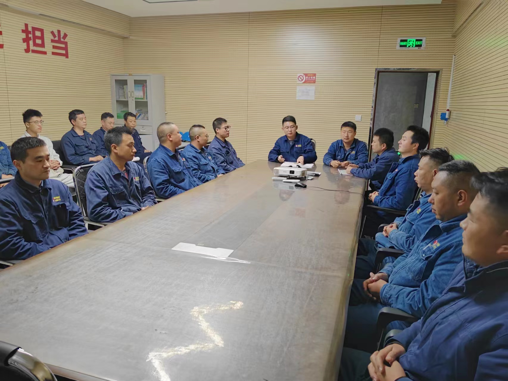 绷紧“安全弦”，守住“安全线”！