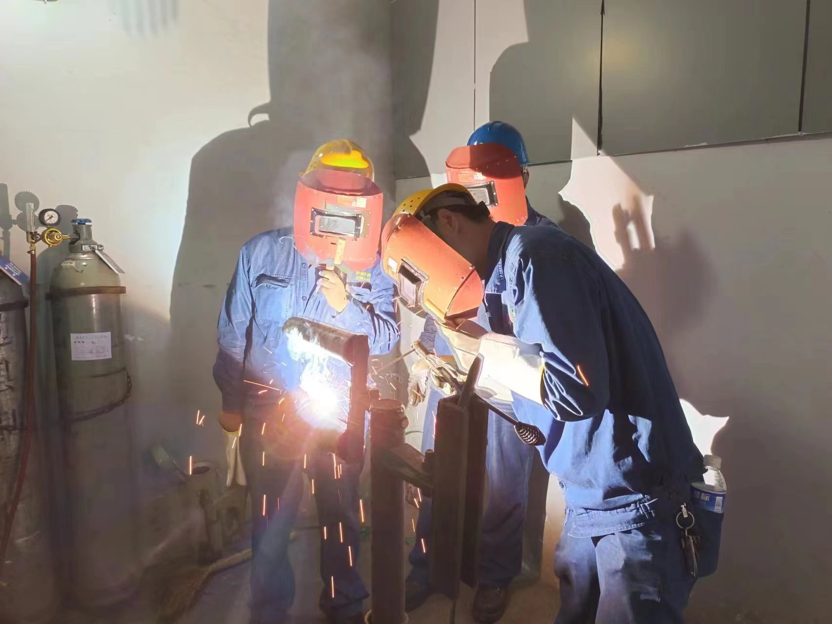 “小手笔”写活班组建设“大文章”