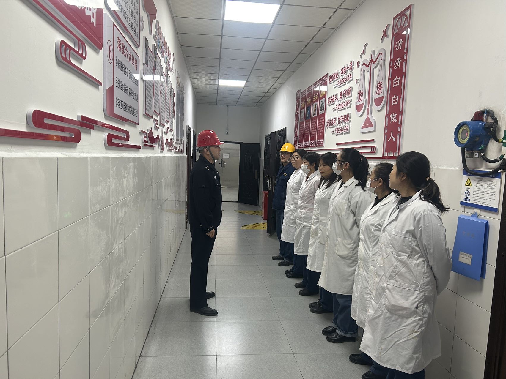 闻“寒”而动,筑牢冬季安全防线 闻“寒”而动,筑牢冬季安全防线