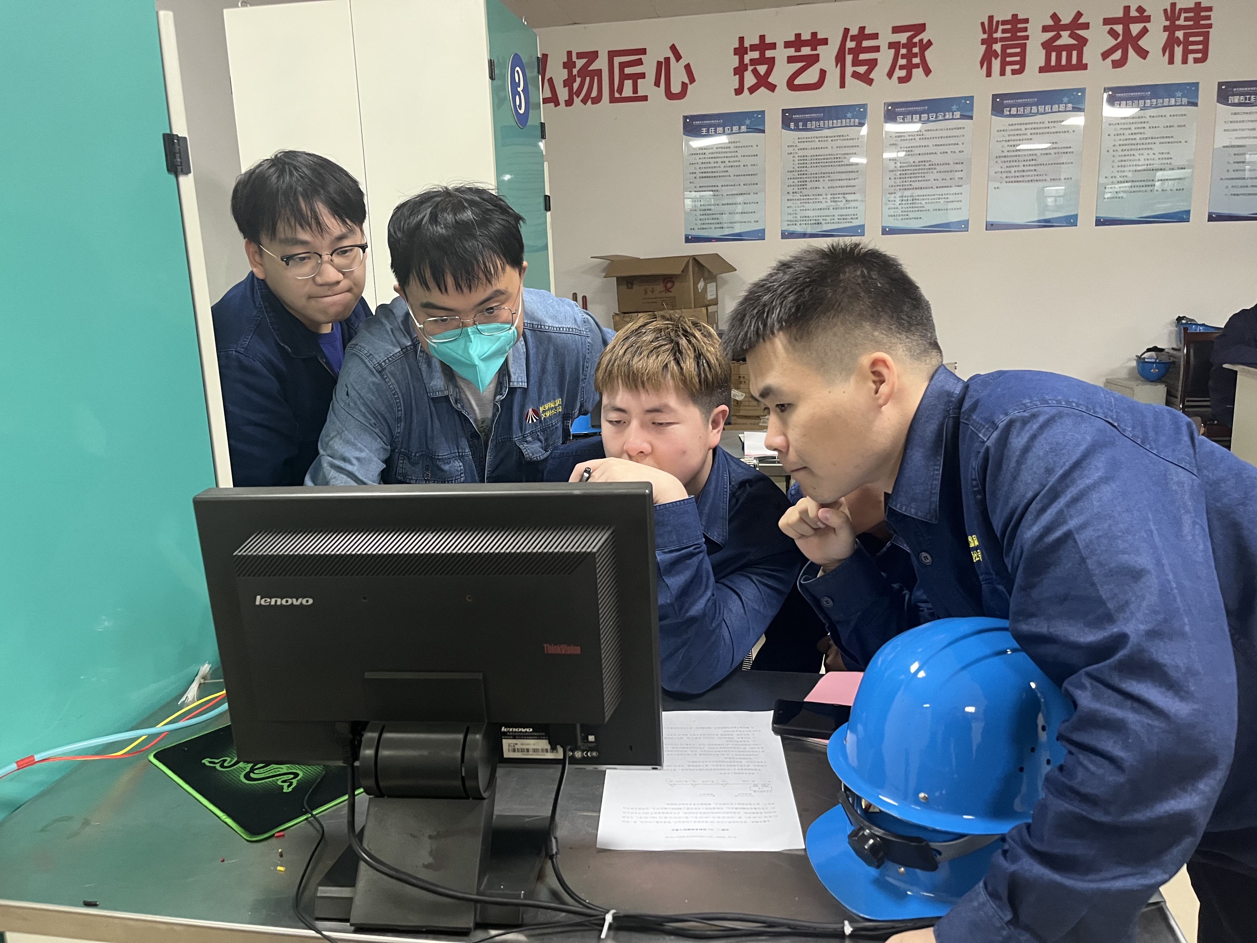 看他们如何为青年“充电赋能”