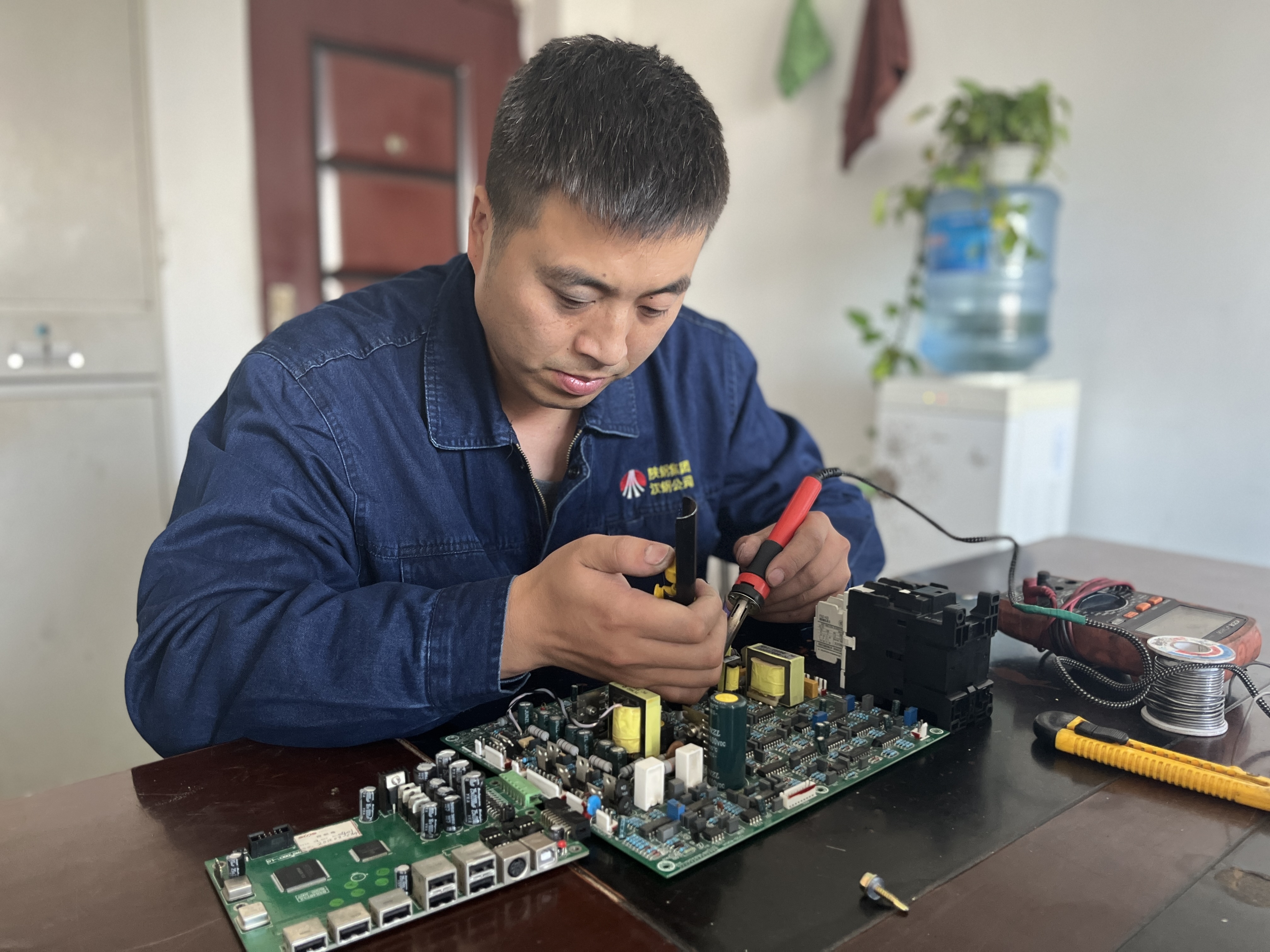 不藏了，亮出降本增效“新装备”