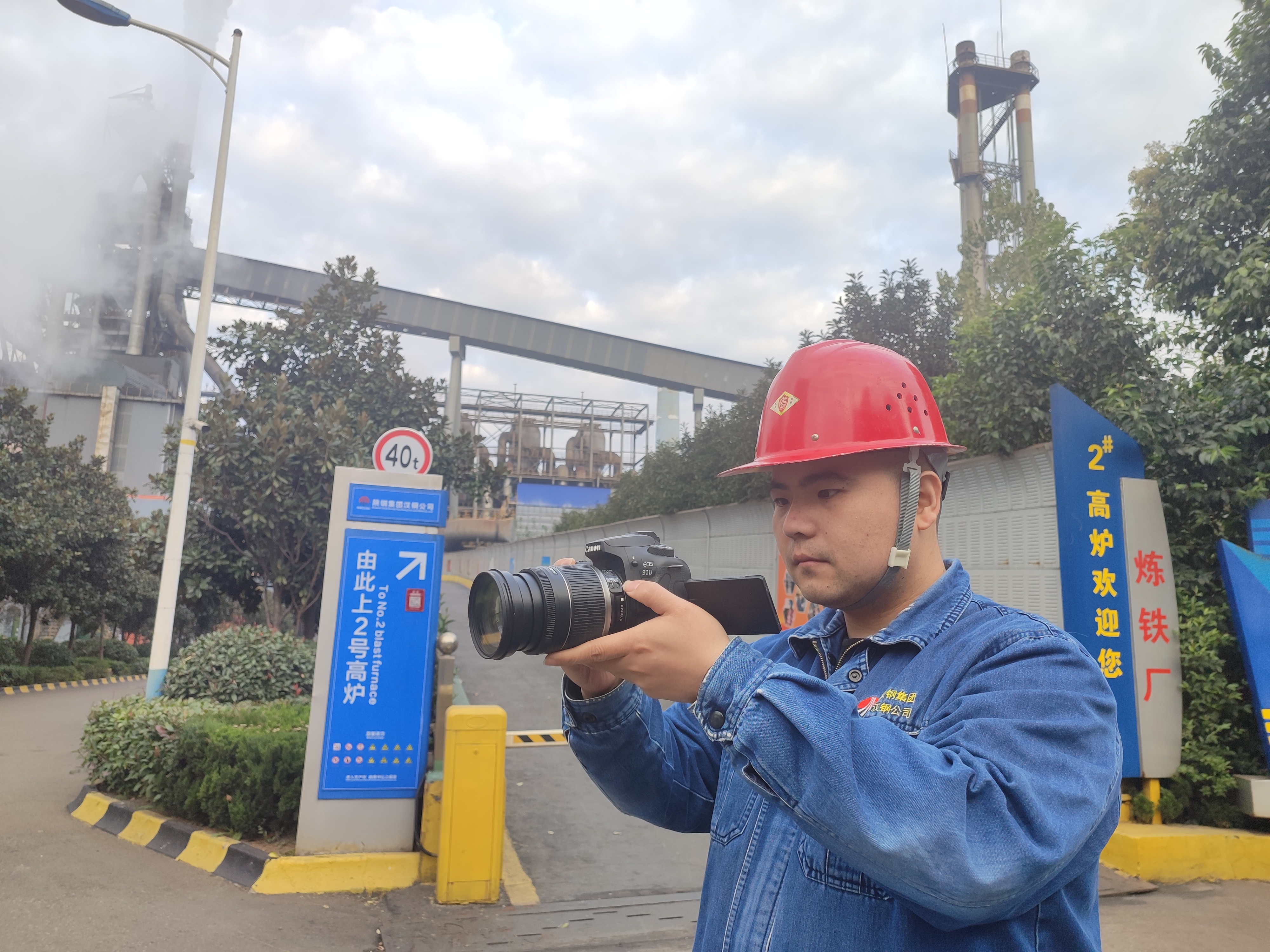 用奋斗之“笔”书写青春“画卷” 用奋斗之“笔”书写青春“画卷”