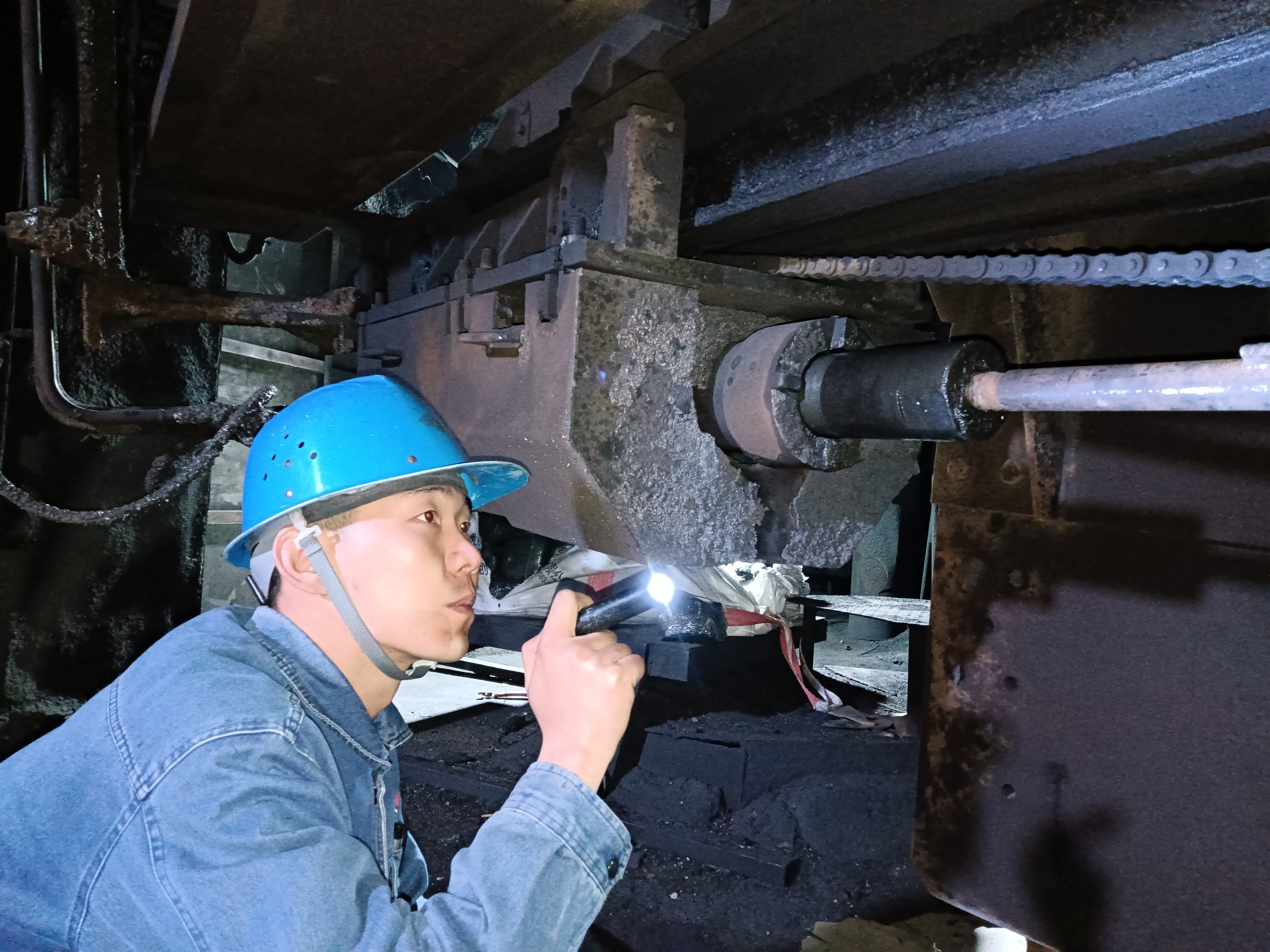 一元、千元、上万元, 每一元都是他对降本的执着 一元、千元、上万元, 每一元都是他对降本的执着