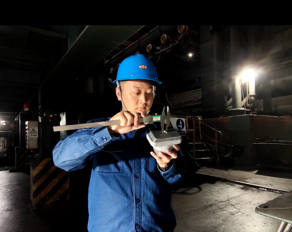 “党员本色”点亮汉钢“美丽底色” “党员本色”点亮汉钢“美丽底色”