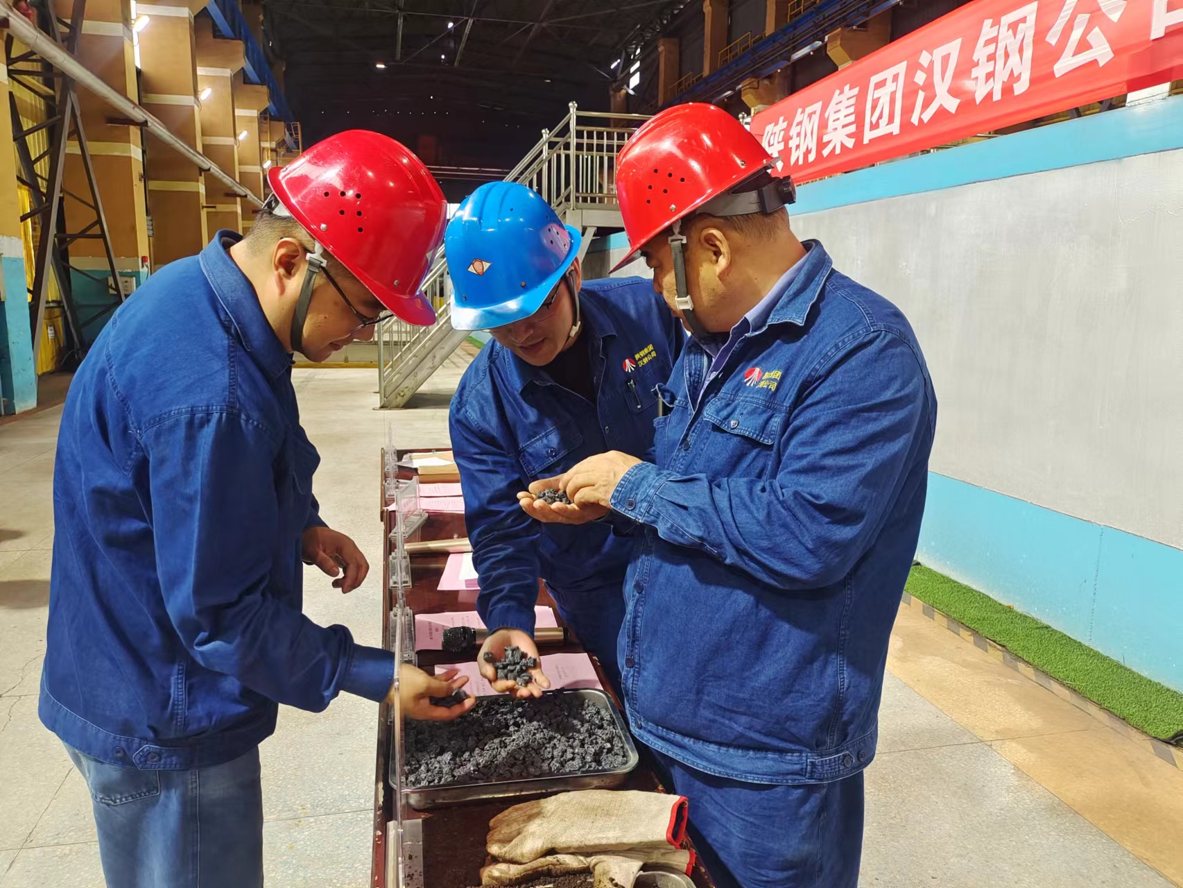 来看，镜头里的“百日安全”