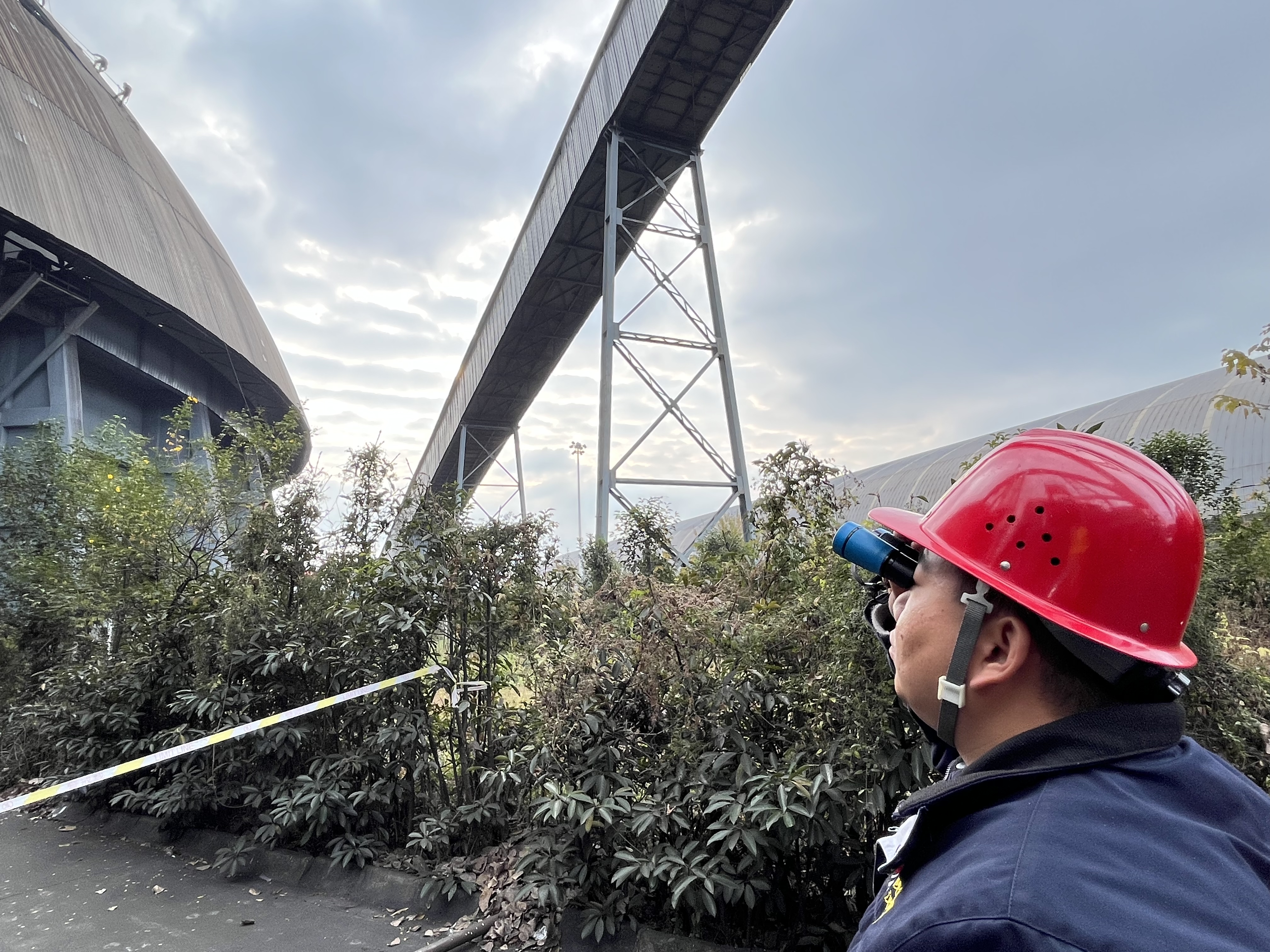 发挥“党建+”点亮“安全尾灯 发挥“党建+”点亮“安全尾灯