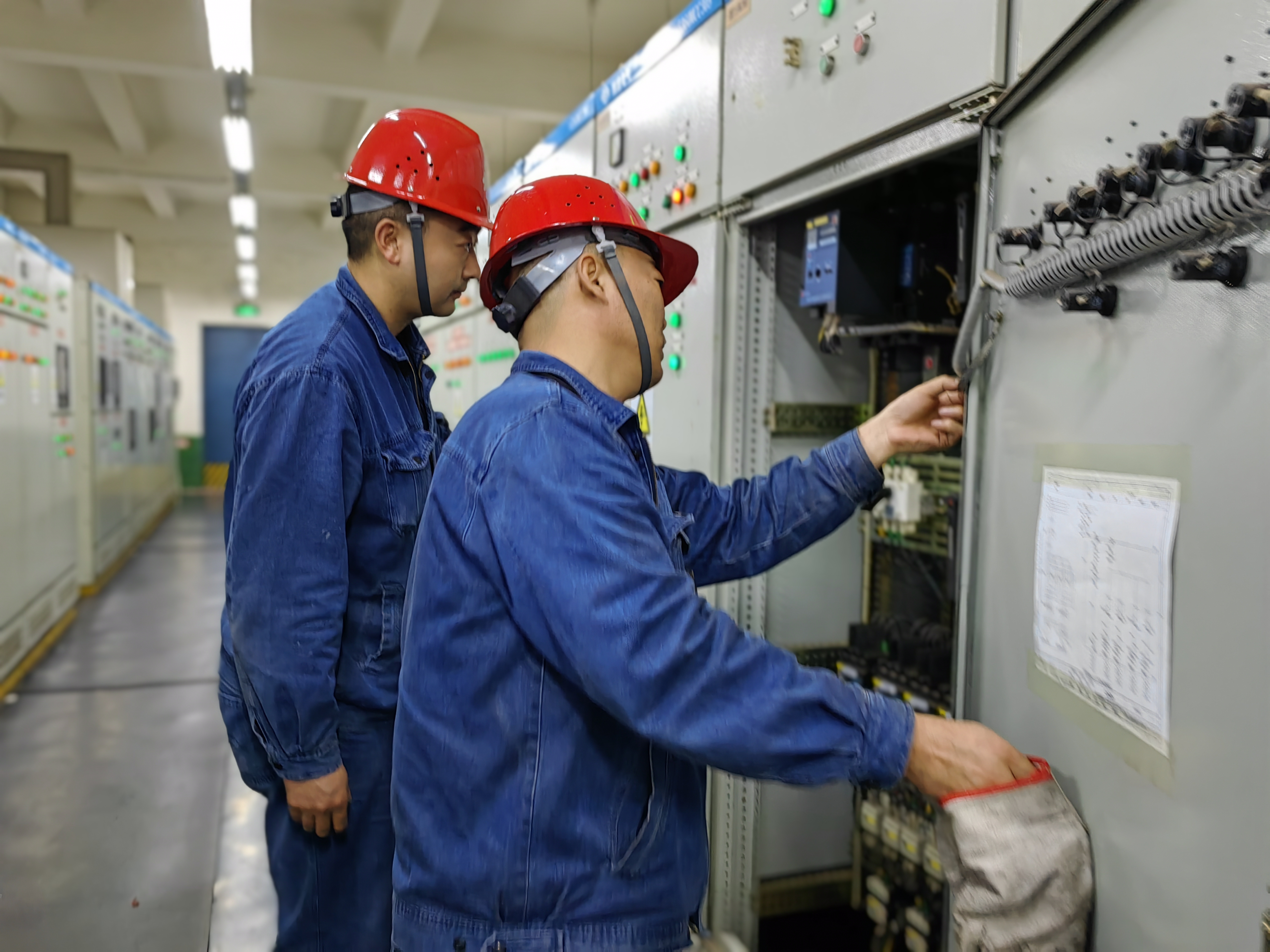 以“寒”为令 打好冬季安全“主动仗” 以“寒”为令 打好冬季安全“主动仗”