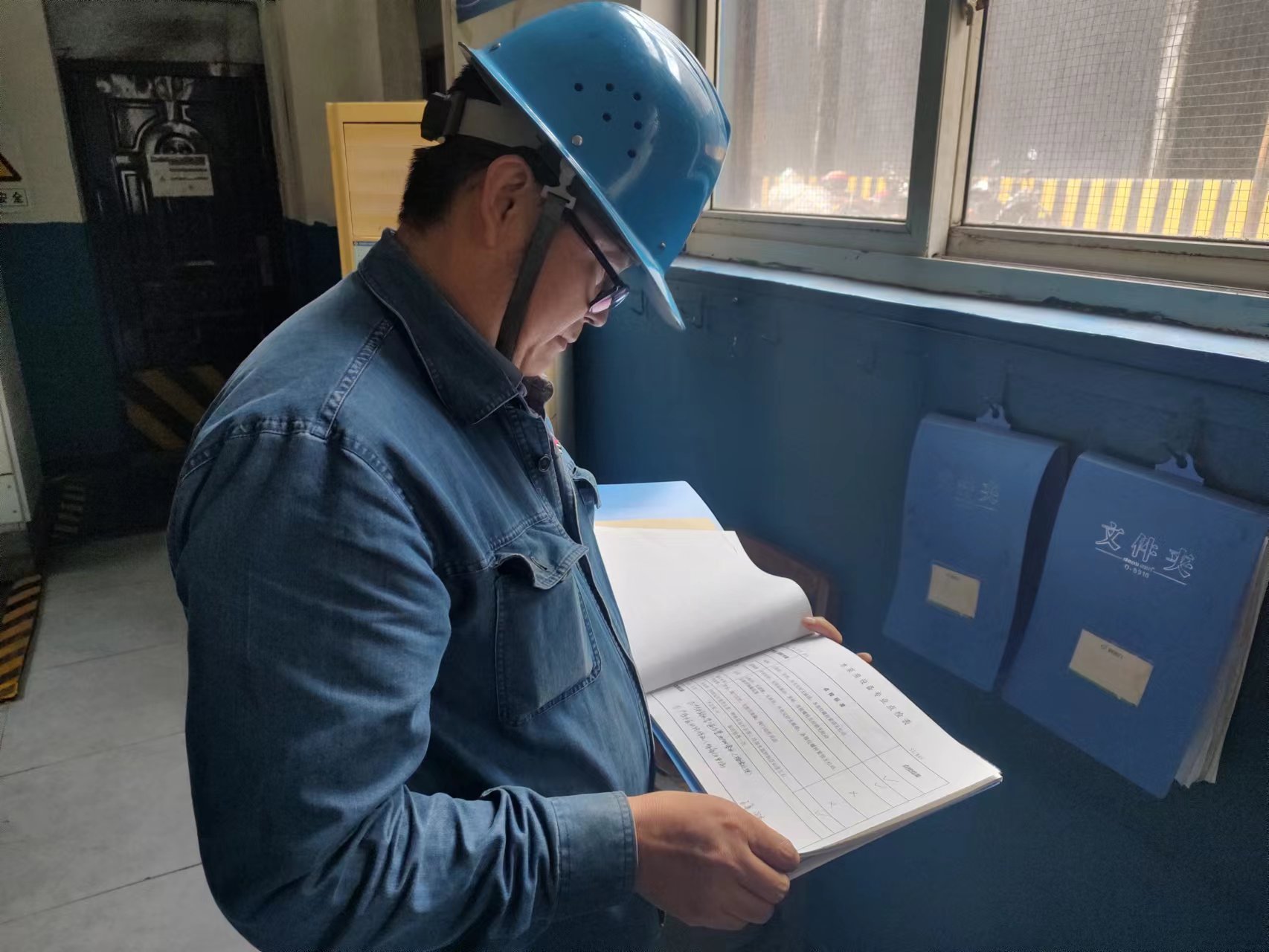 “设备管家”闫海锋