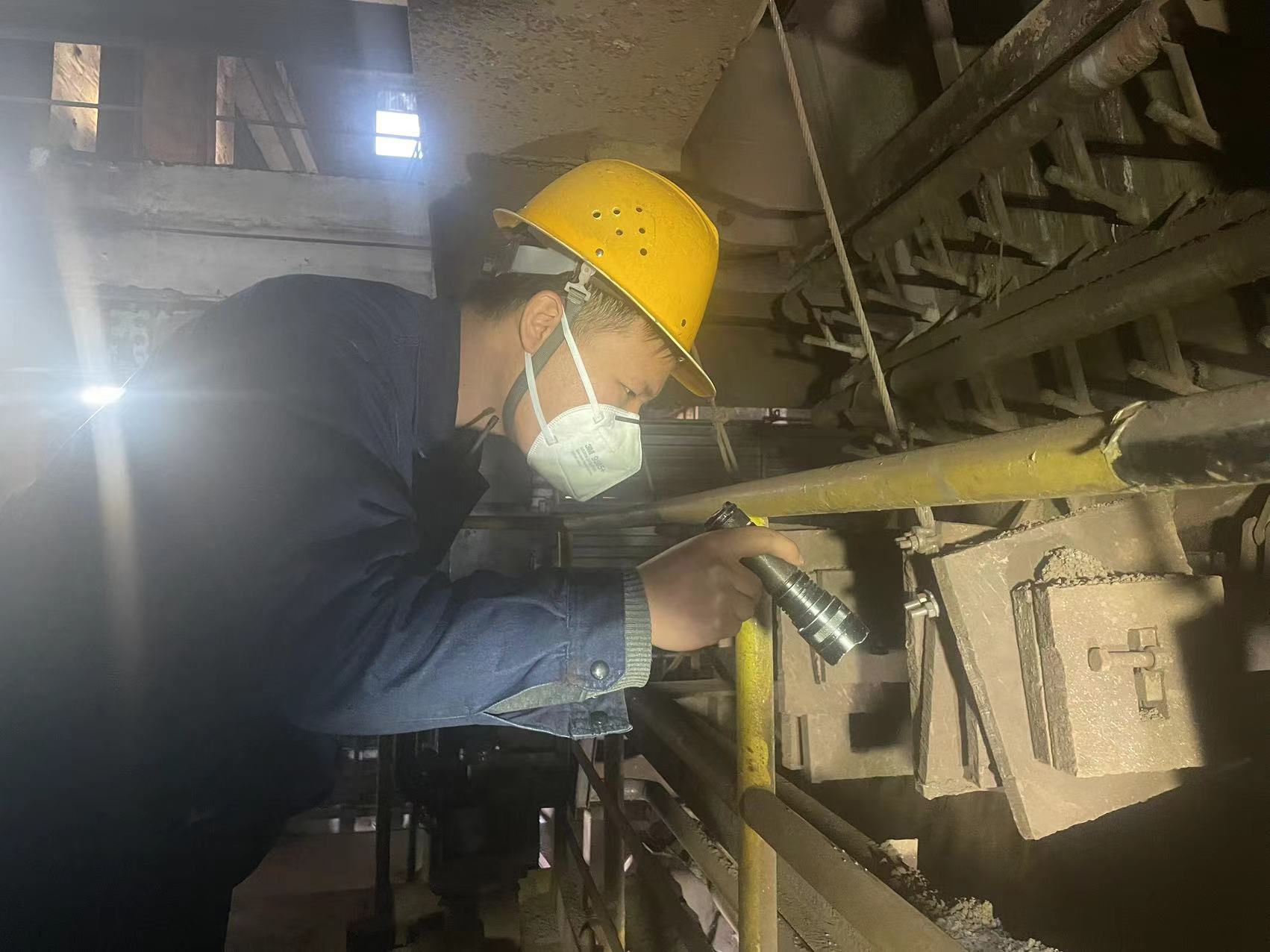 披上暖阳!你是冬天最美的风景 披上暖阳!你是冬天最美的风景