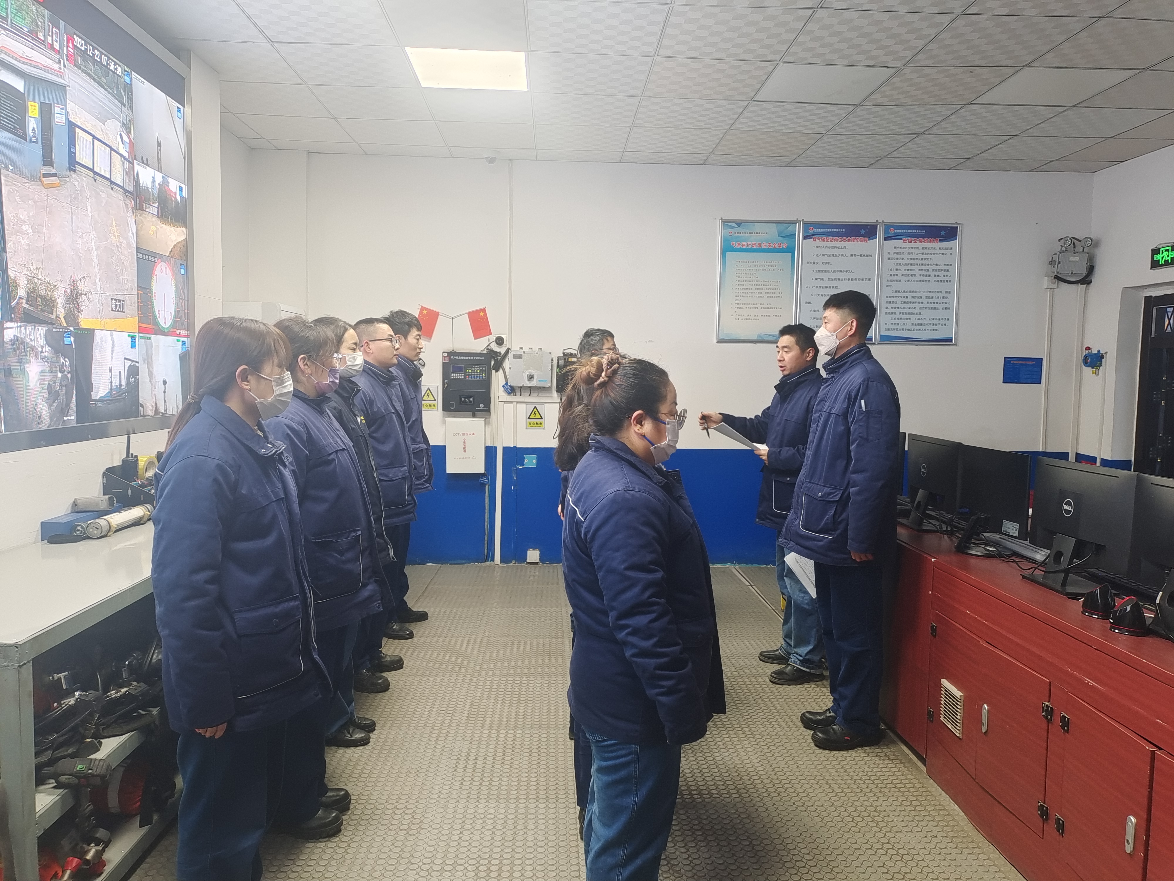 紧盯“三条线”，织密“安全网”