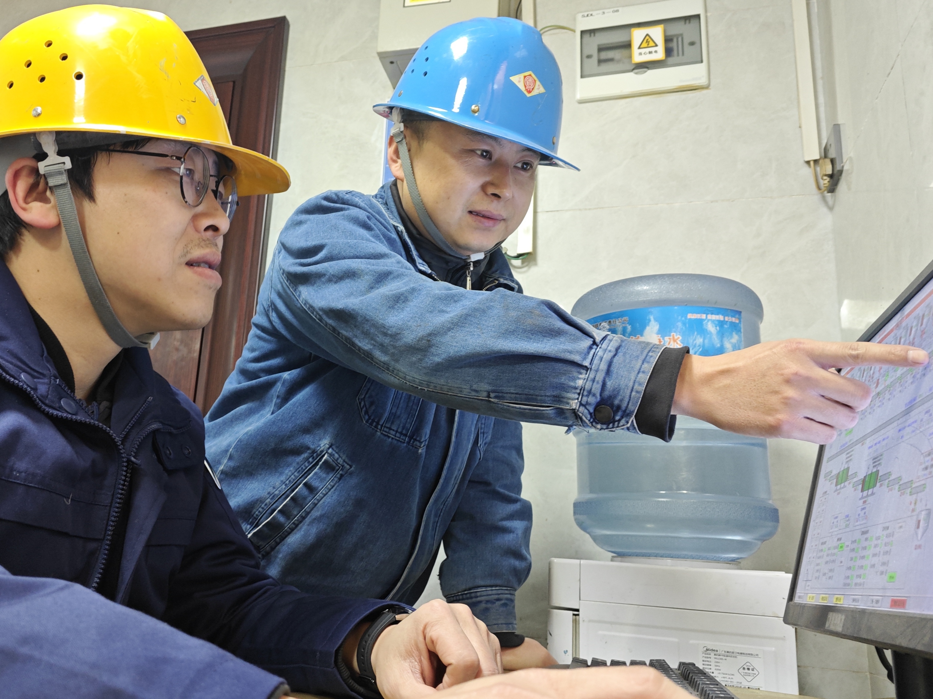 元旦我在岗,守护生产不停歇 元旦我在岗,守护生产不停歇