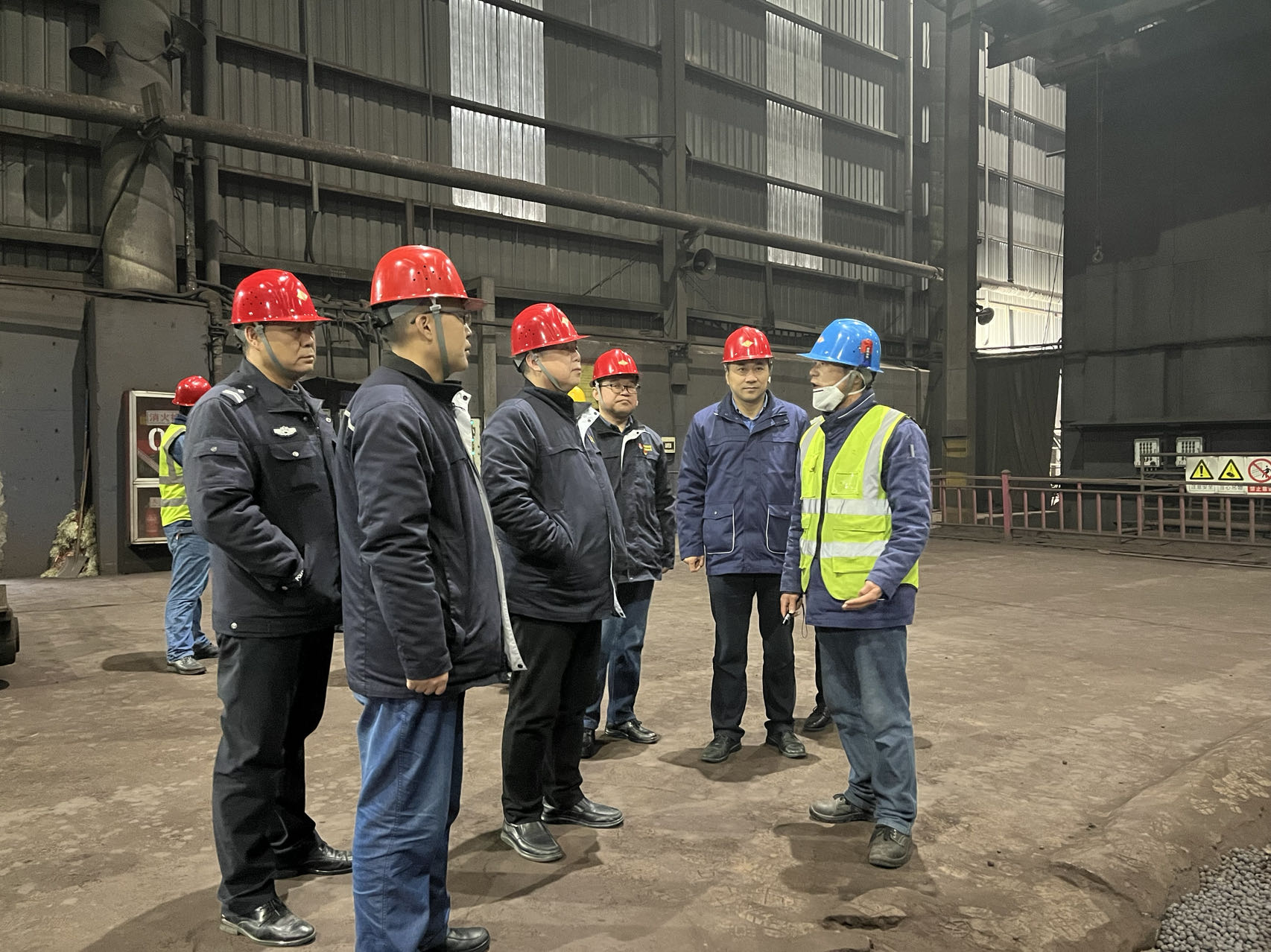 黄晓安带队开展节中安全检查 黄晓安带队开展节中安全检查