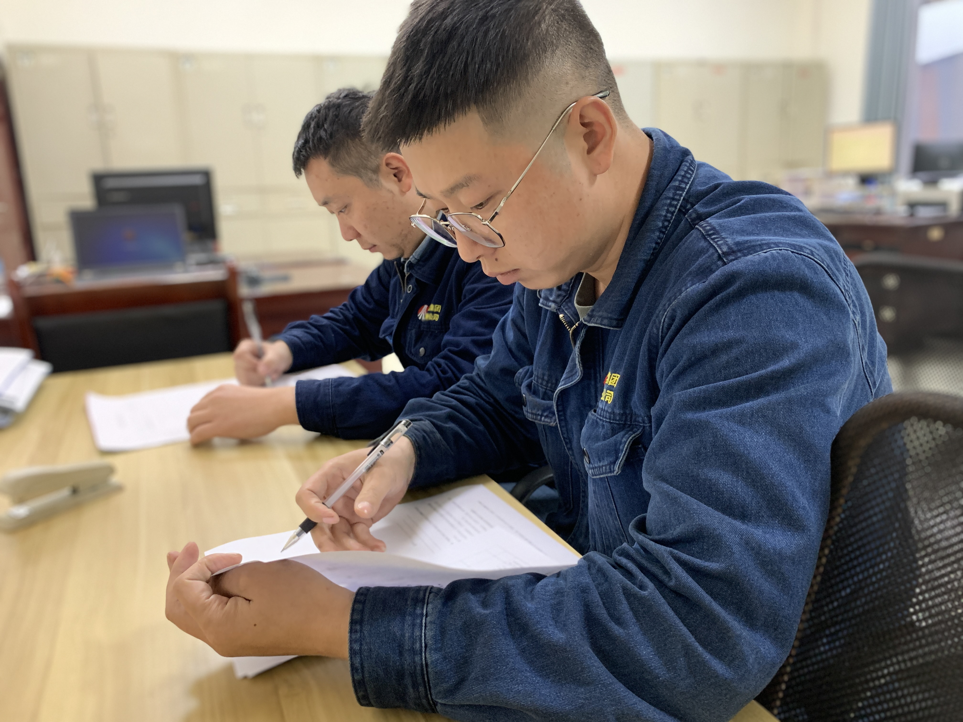 他们用“坚守”开启新的一年