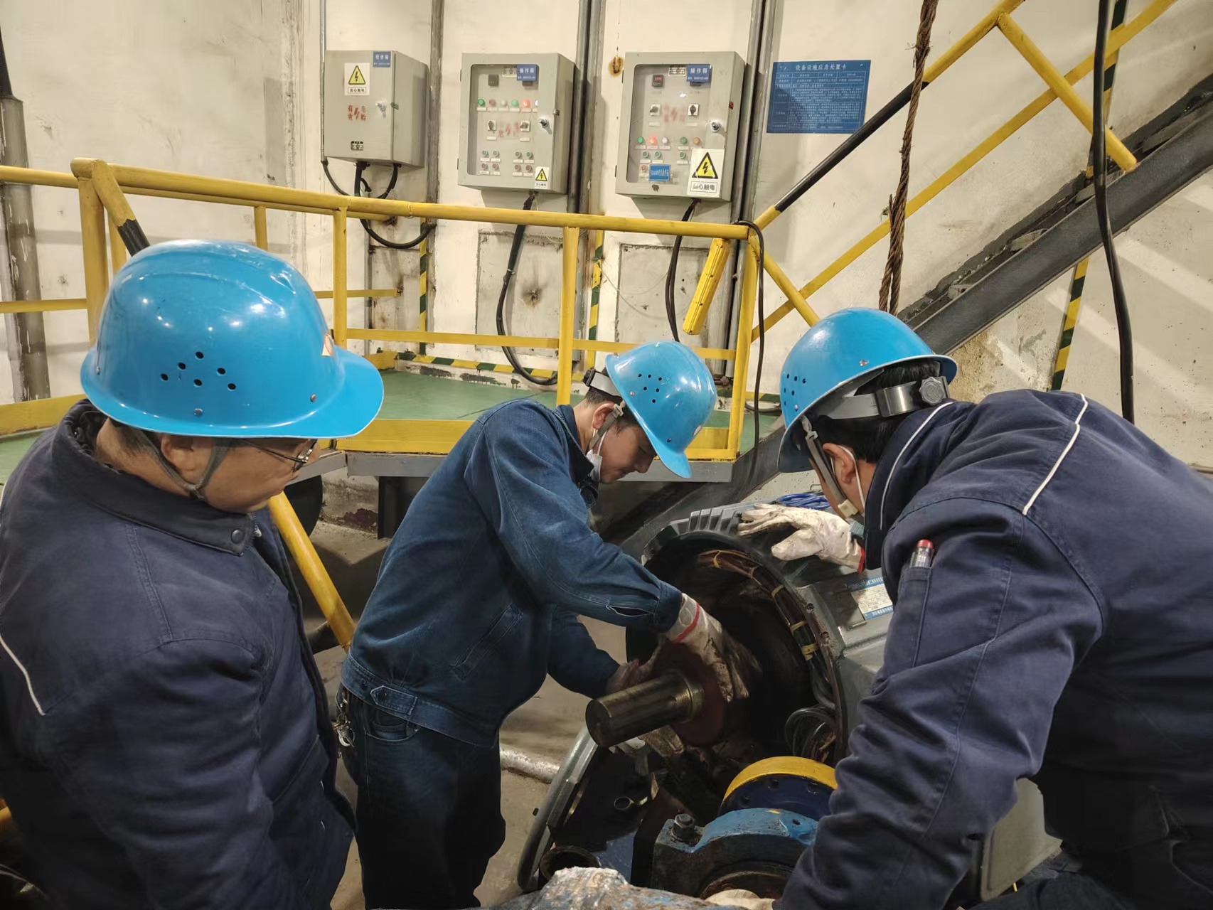 拧紧作风“发条” 吹响起航“号角”