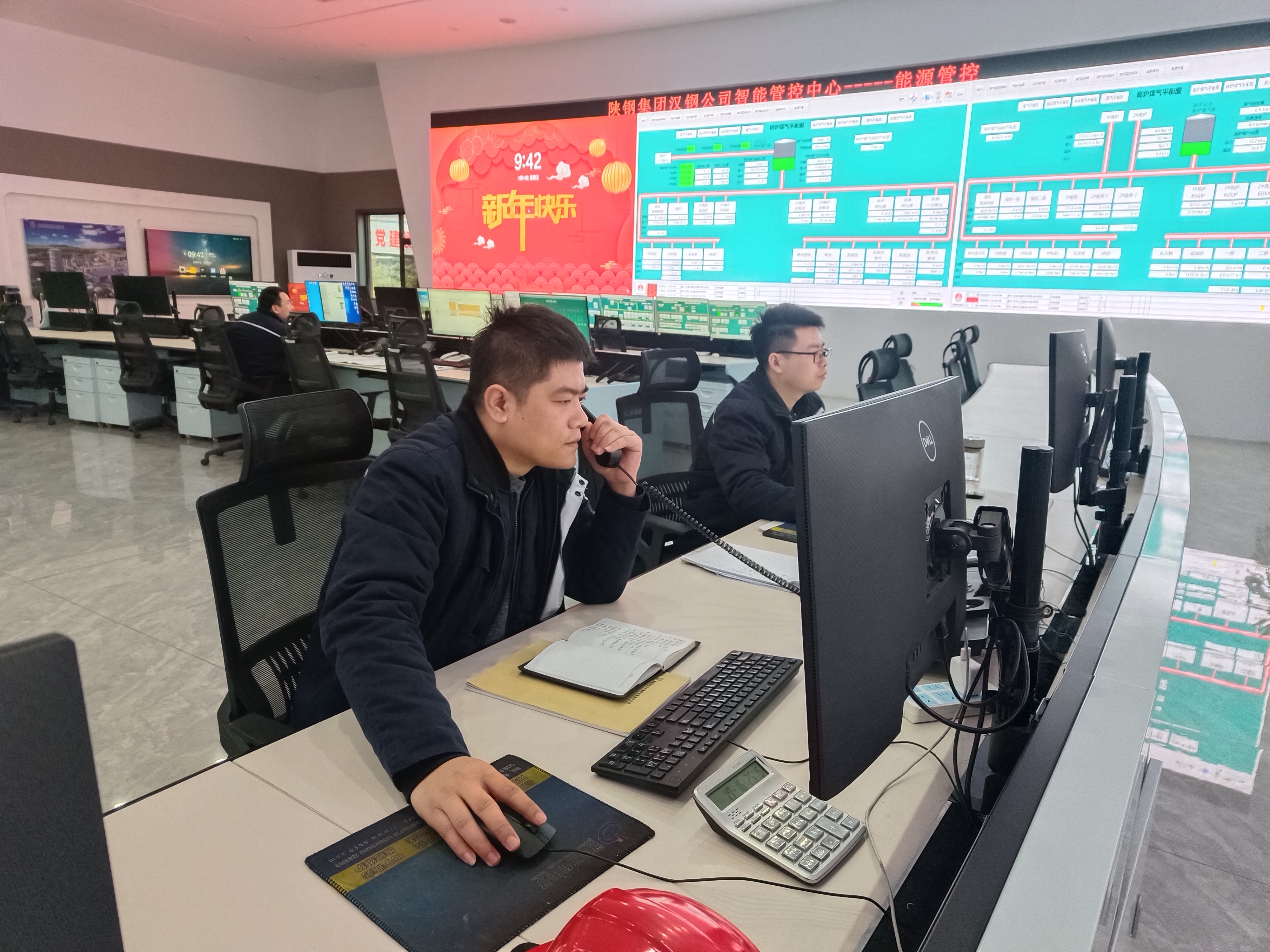 他们的年味,是坚守岗位! 他们的年味,是坚守岗位!